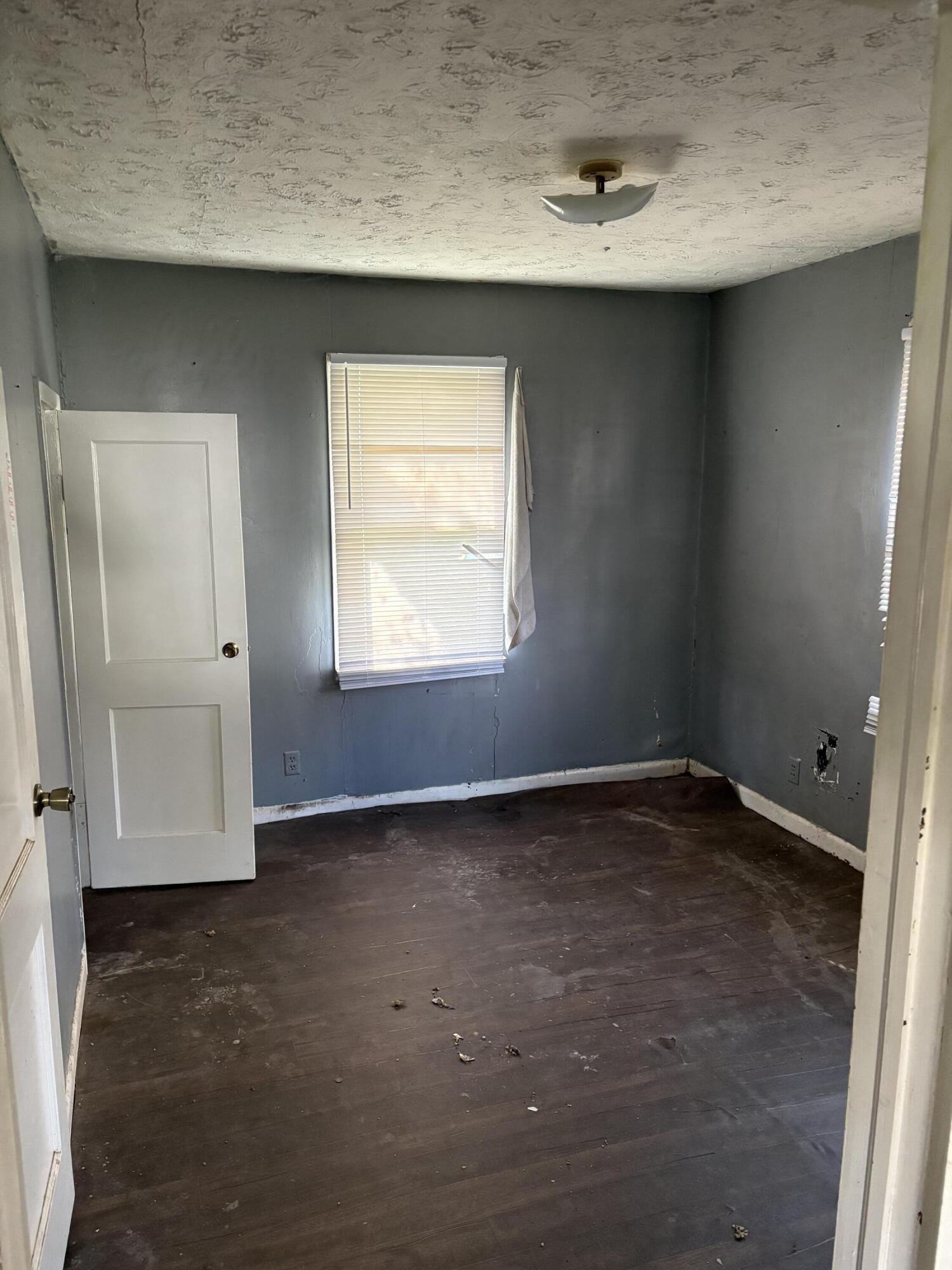 317 South Mitchell Avenue Property Photo 10