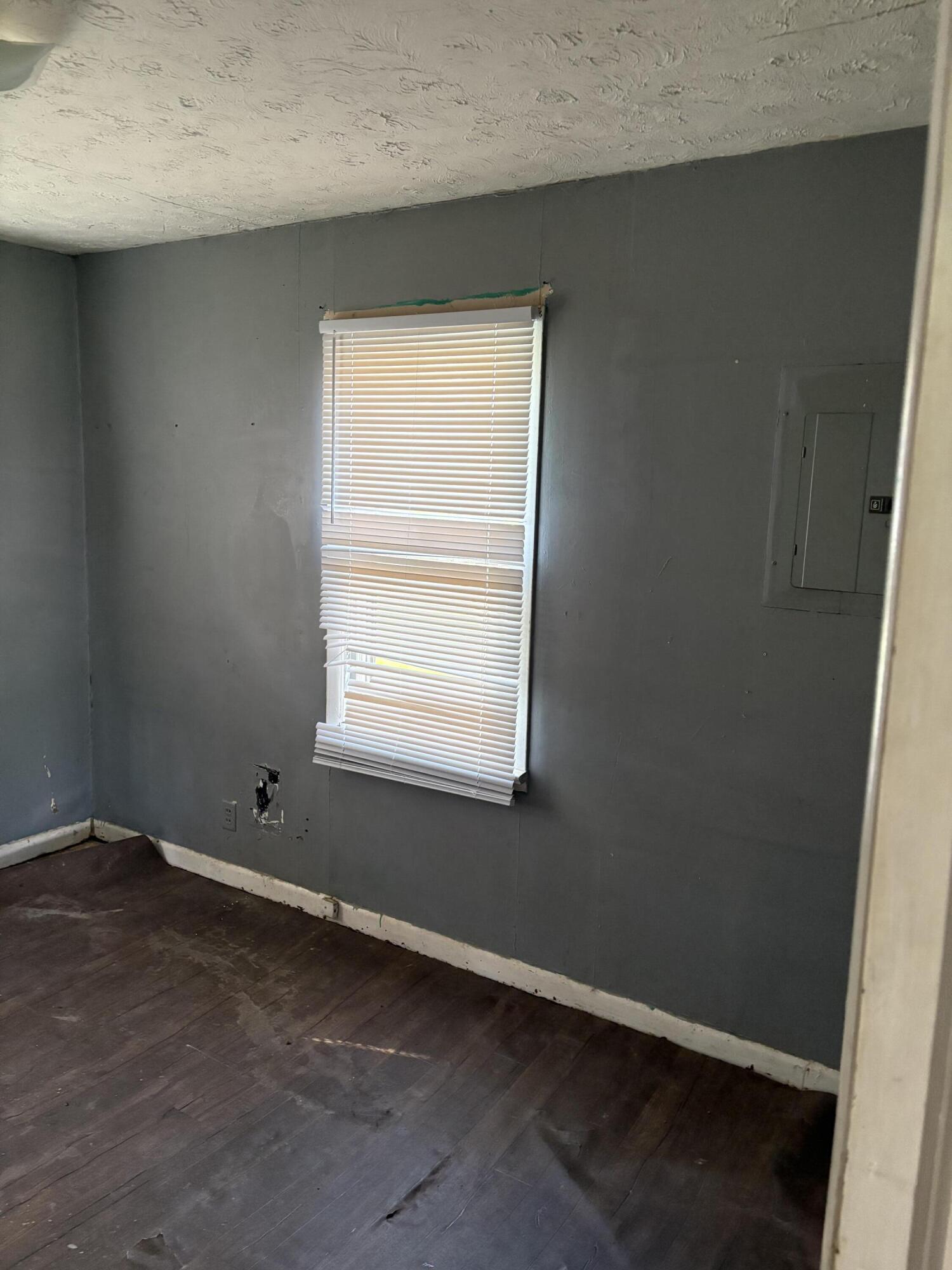 317 South Mitchell Avenue Property Photo 11
