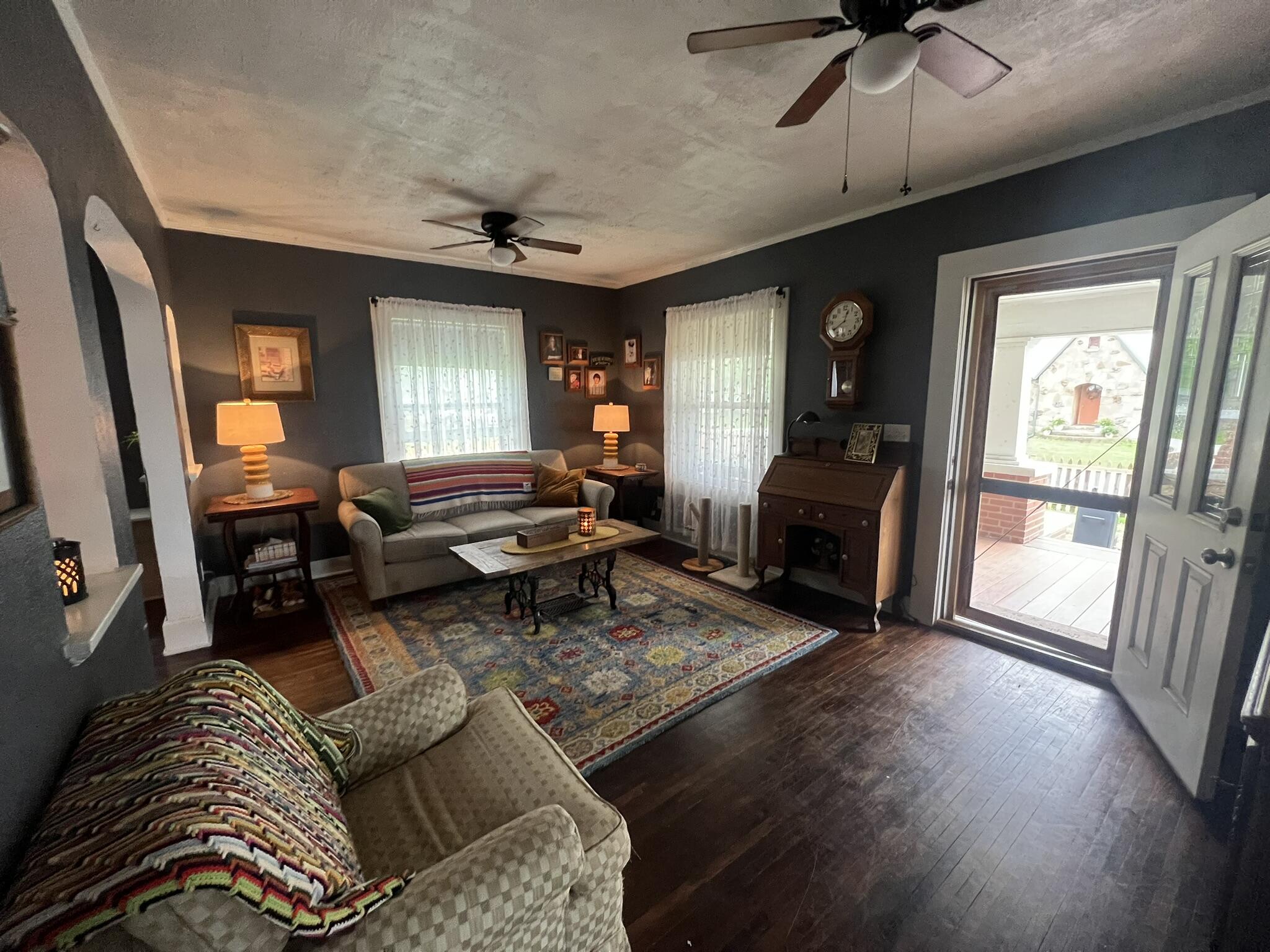 305 West Jefferson Street Property Photo 4