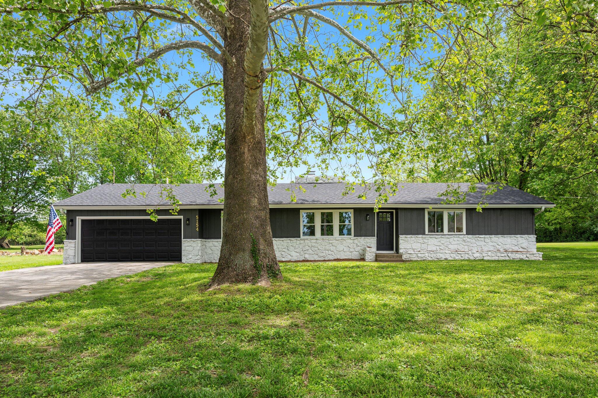 5154 South Cloverdale Lane Property Photo