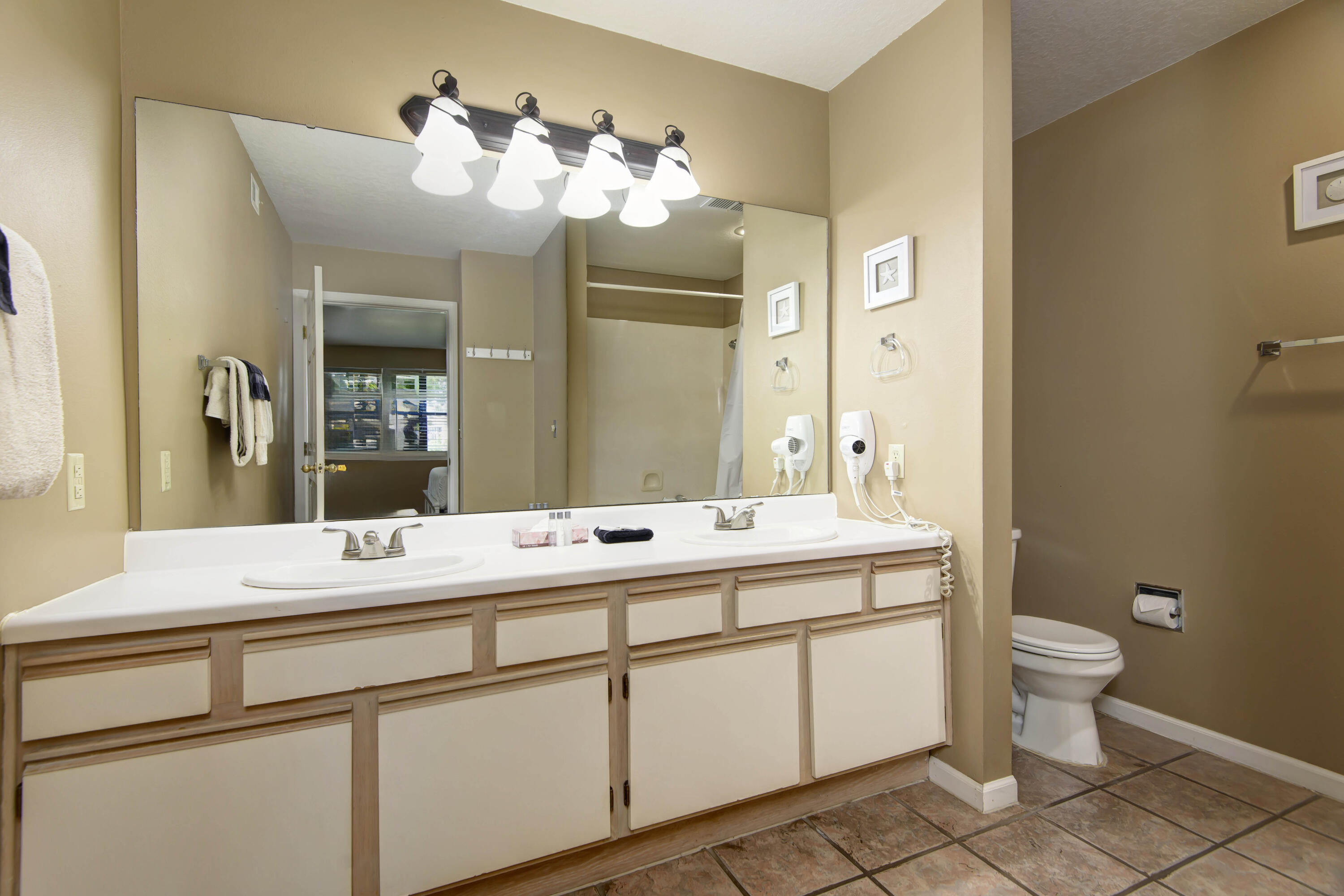 186 Bunker Ridge Drive Property Photo 16