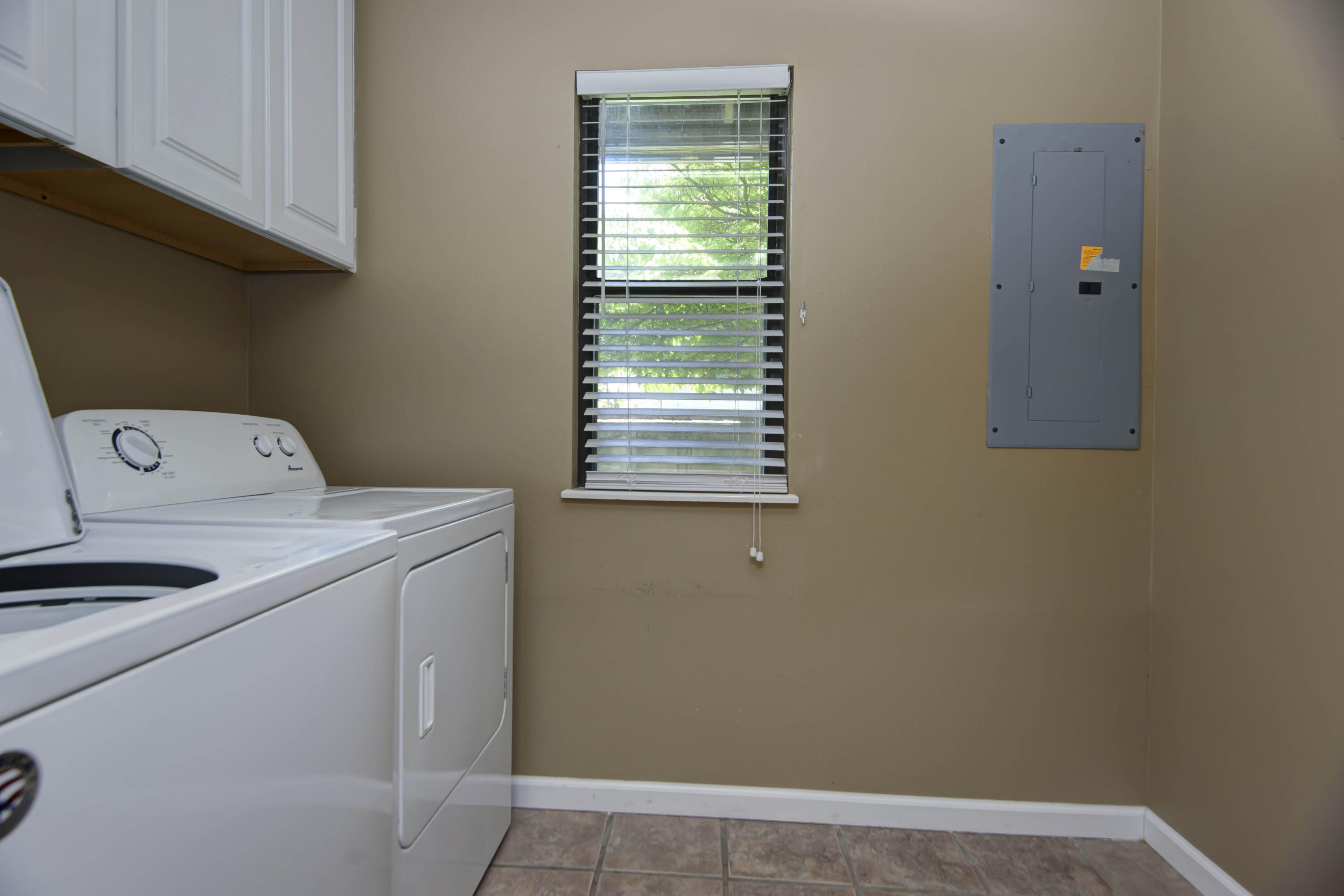 186 Bunker Ridge Drive Property Photo 22