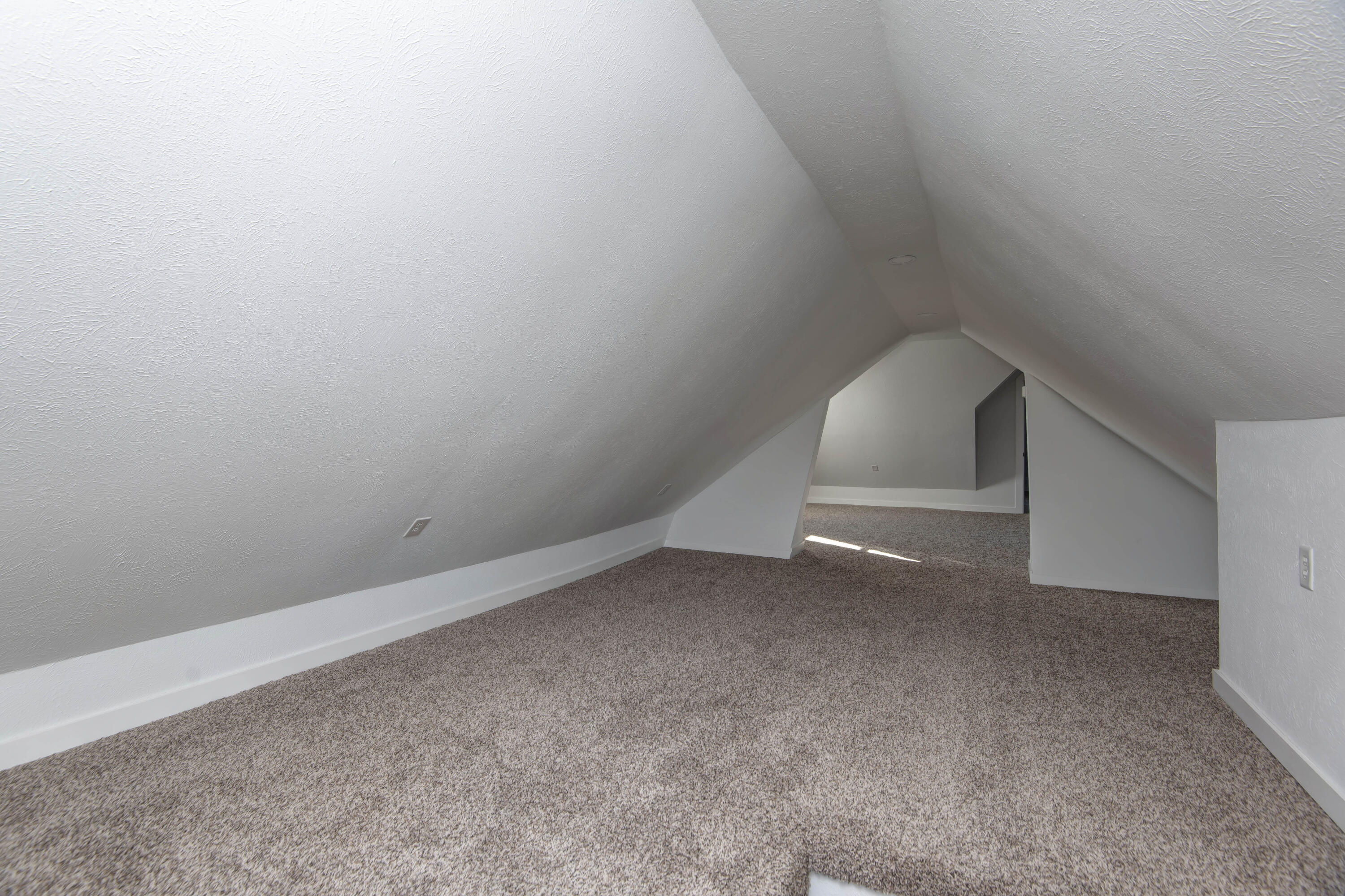 308 South 6th Avenue Property Photo 23
