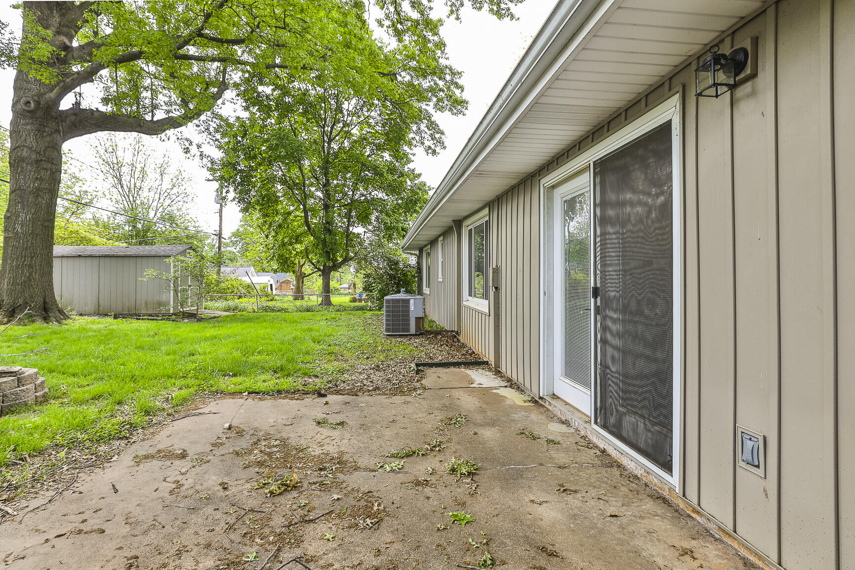 2440 South Weaver Avenue Property Photo 24
