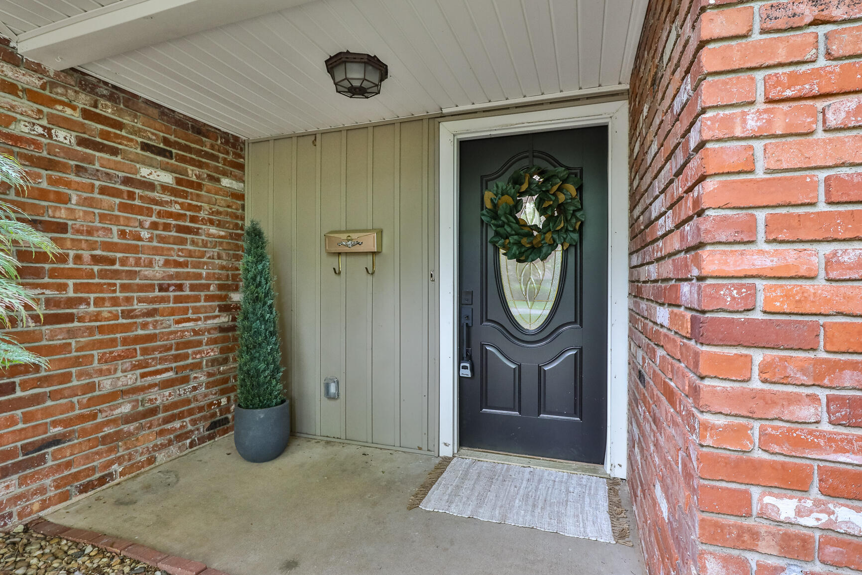 2440 South Weaver Avenue Property Photo 29