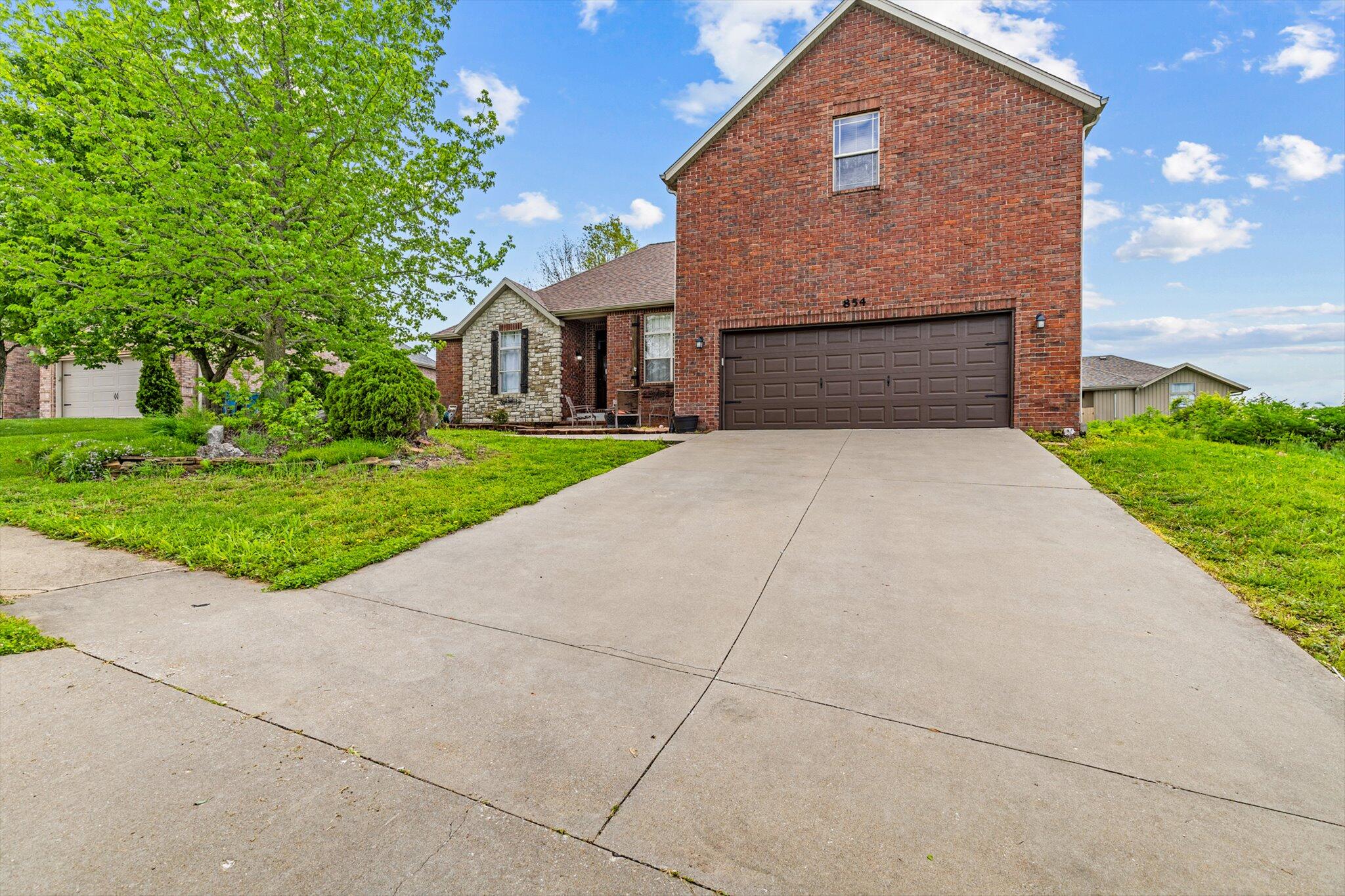 854 South Cobble Creek Boulevard Property Photo 4