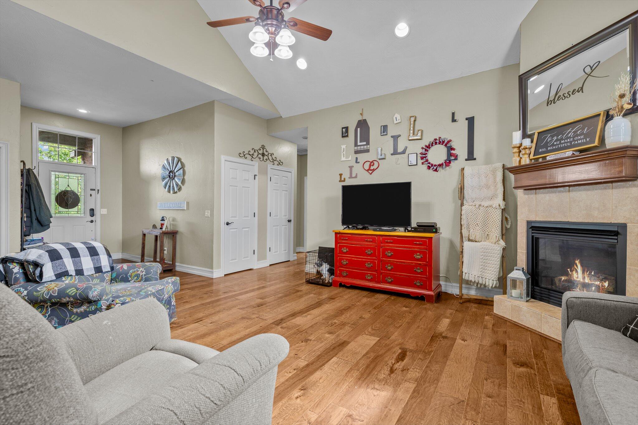 854 South Cobble Creek Boulevard Property Photo 8