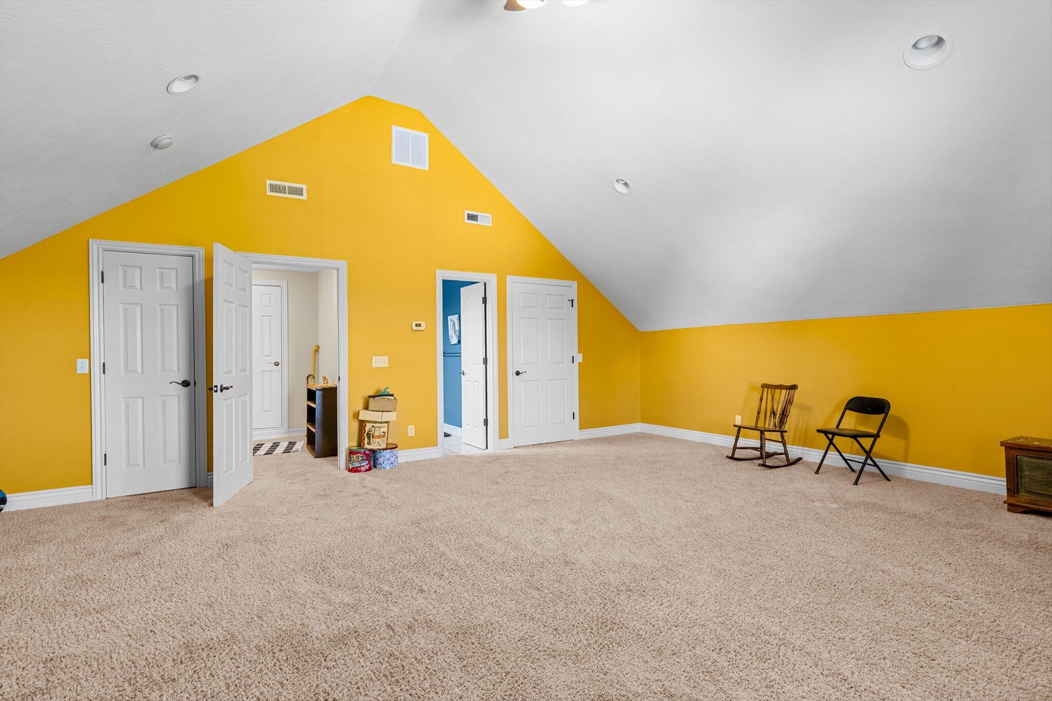 854 South Cobble Creek Boulevard Property Photo 20
