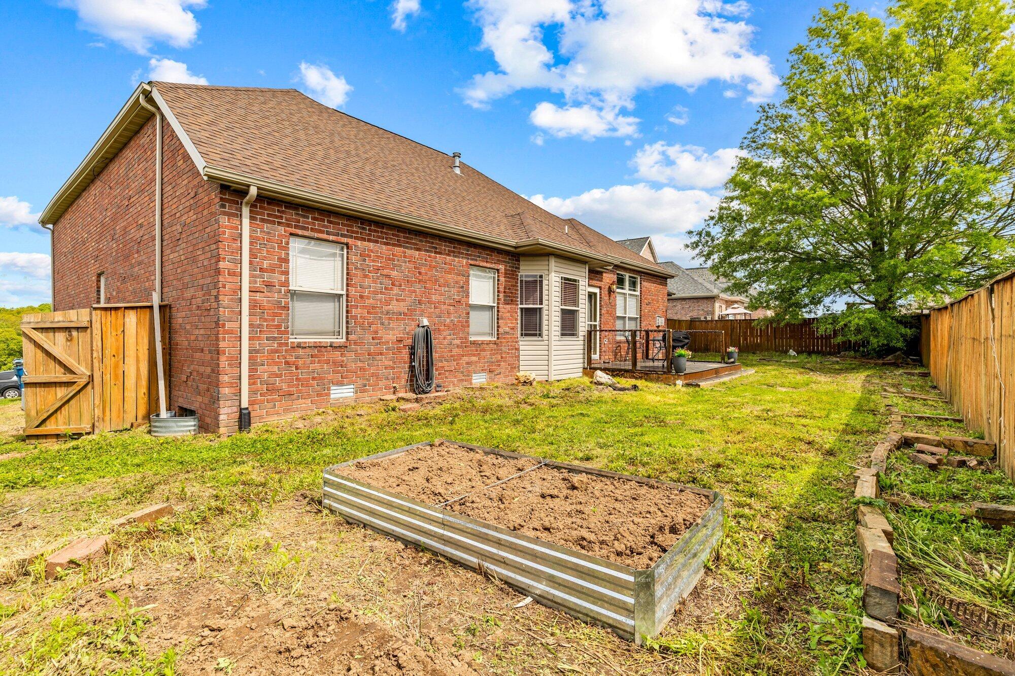 854 South Cobble Creek Boulevard Property Photo 29