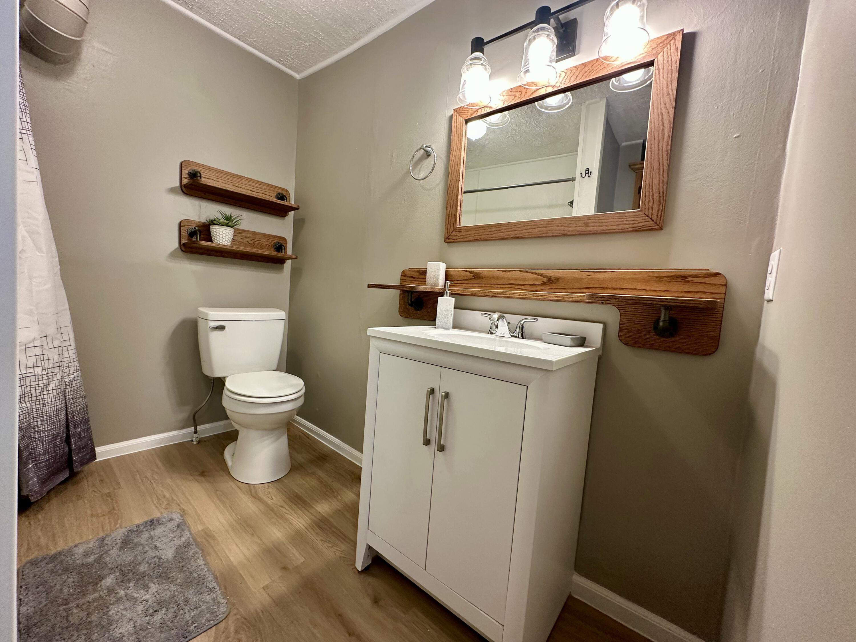 537 South Walnut Street Property Photo 7