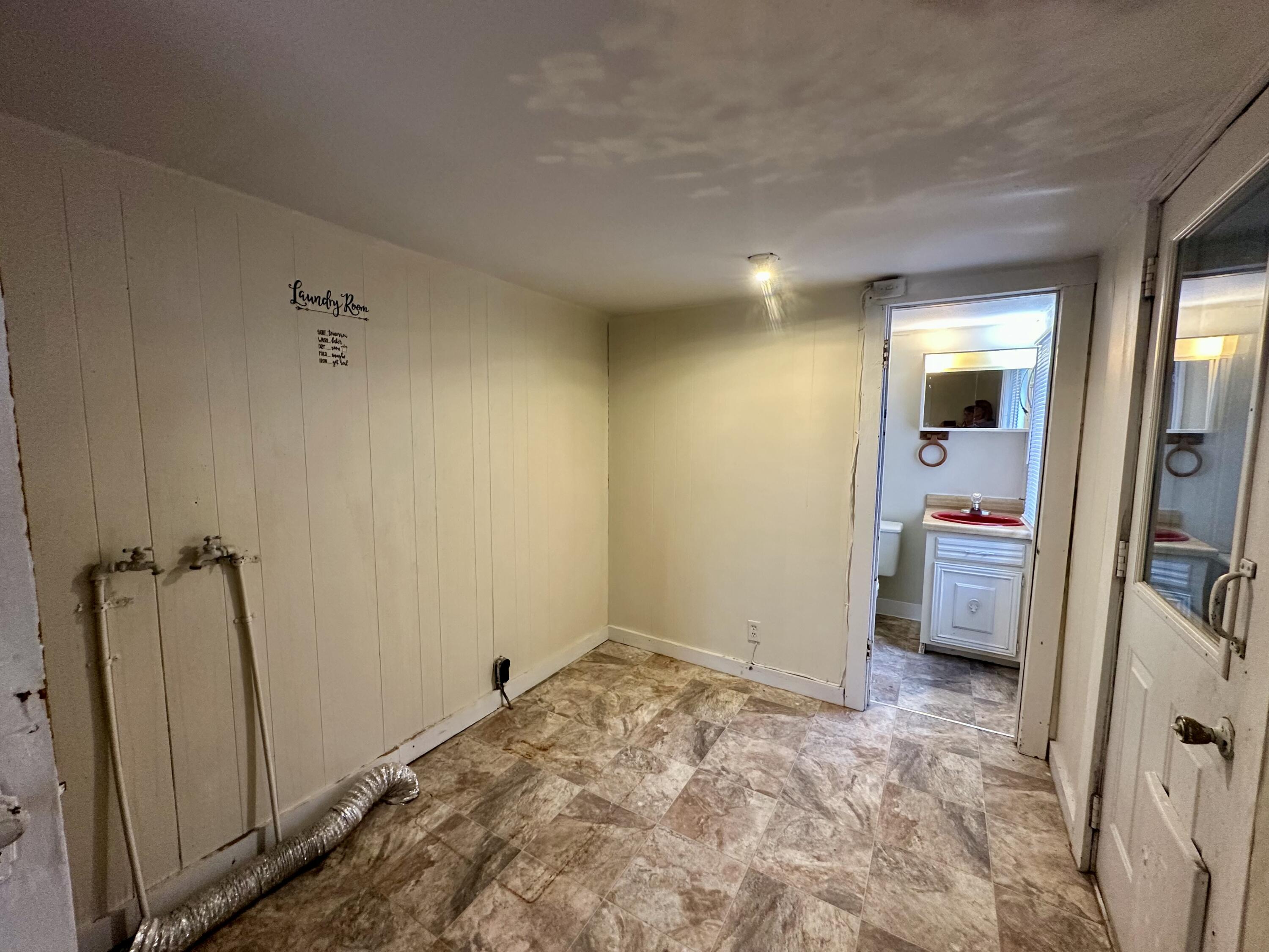 537 South Walnut Street Property Photo 11