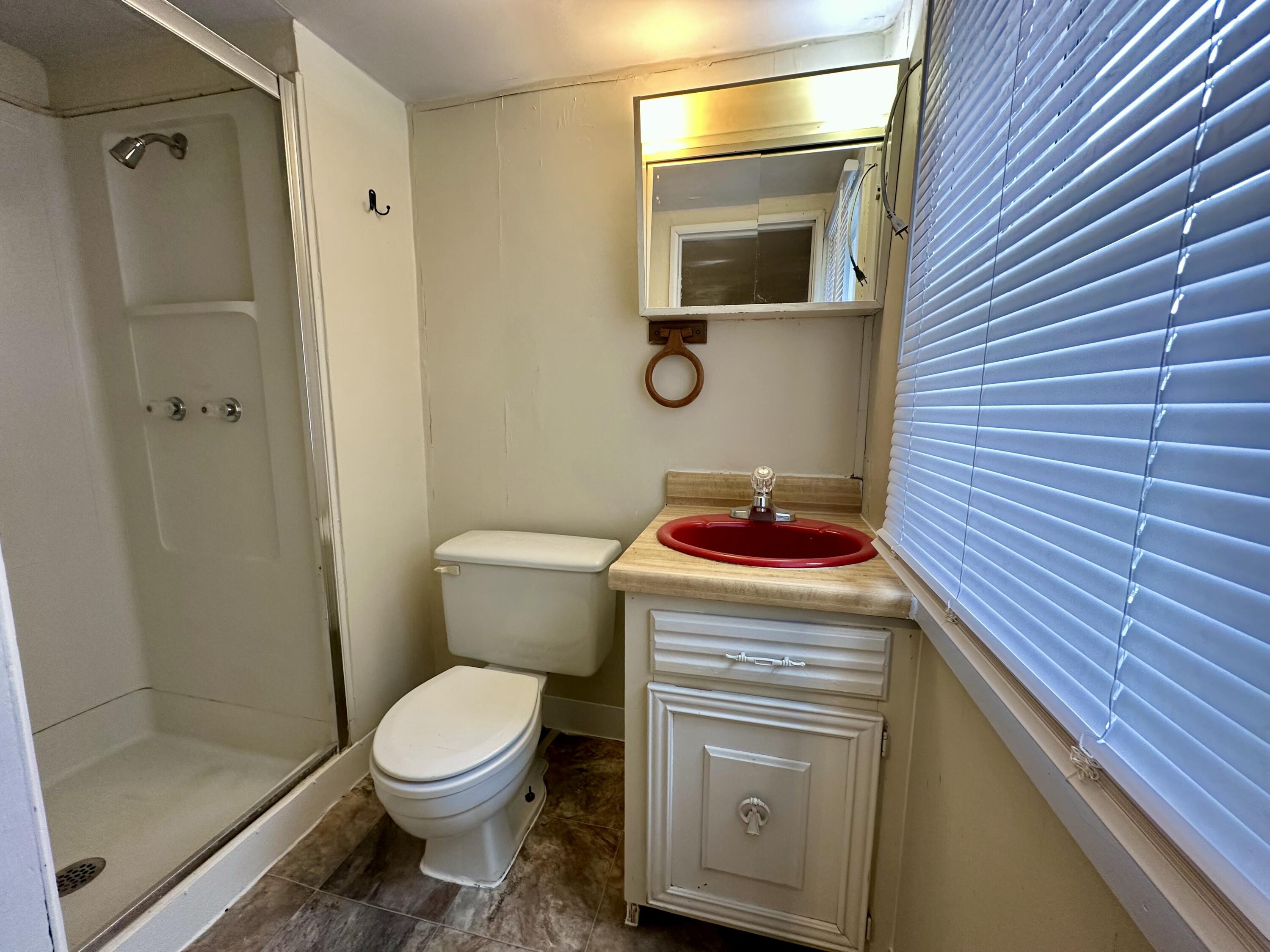 537 South Walnut Street Property Photo 12