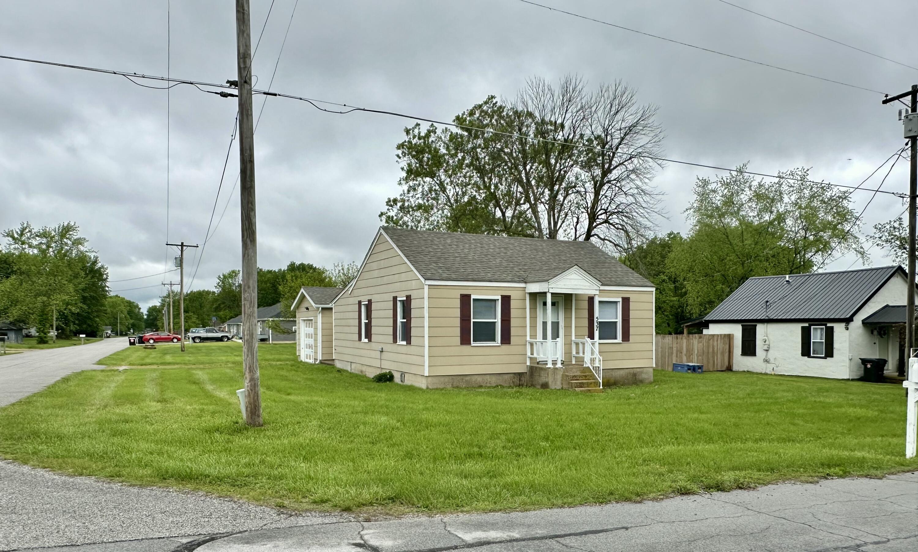 537 South Walnut Street Property Photo 17