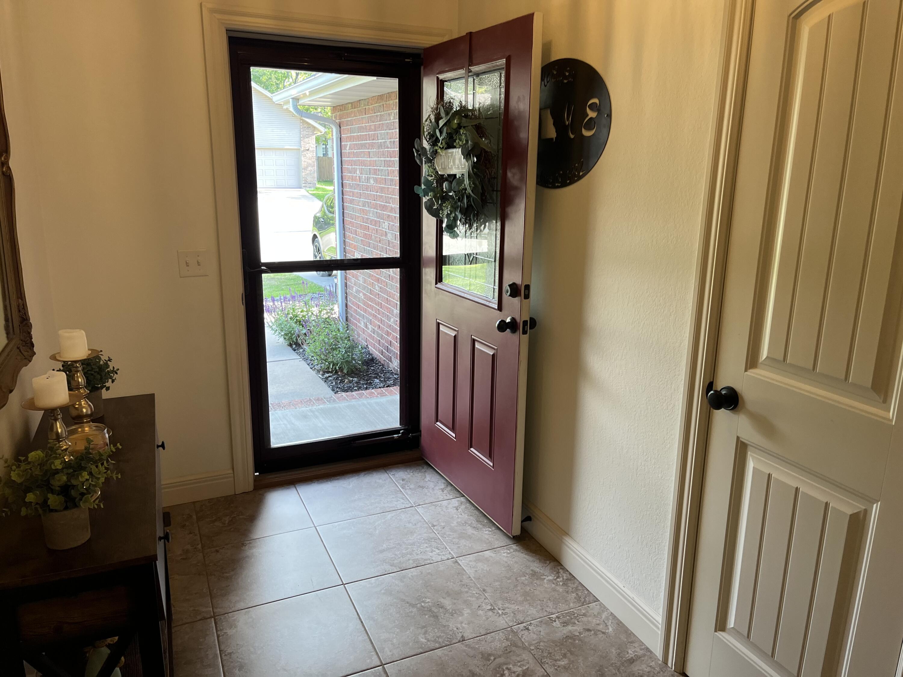 1025 Nickolas Street Property Photo 3