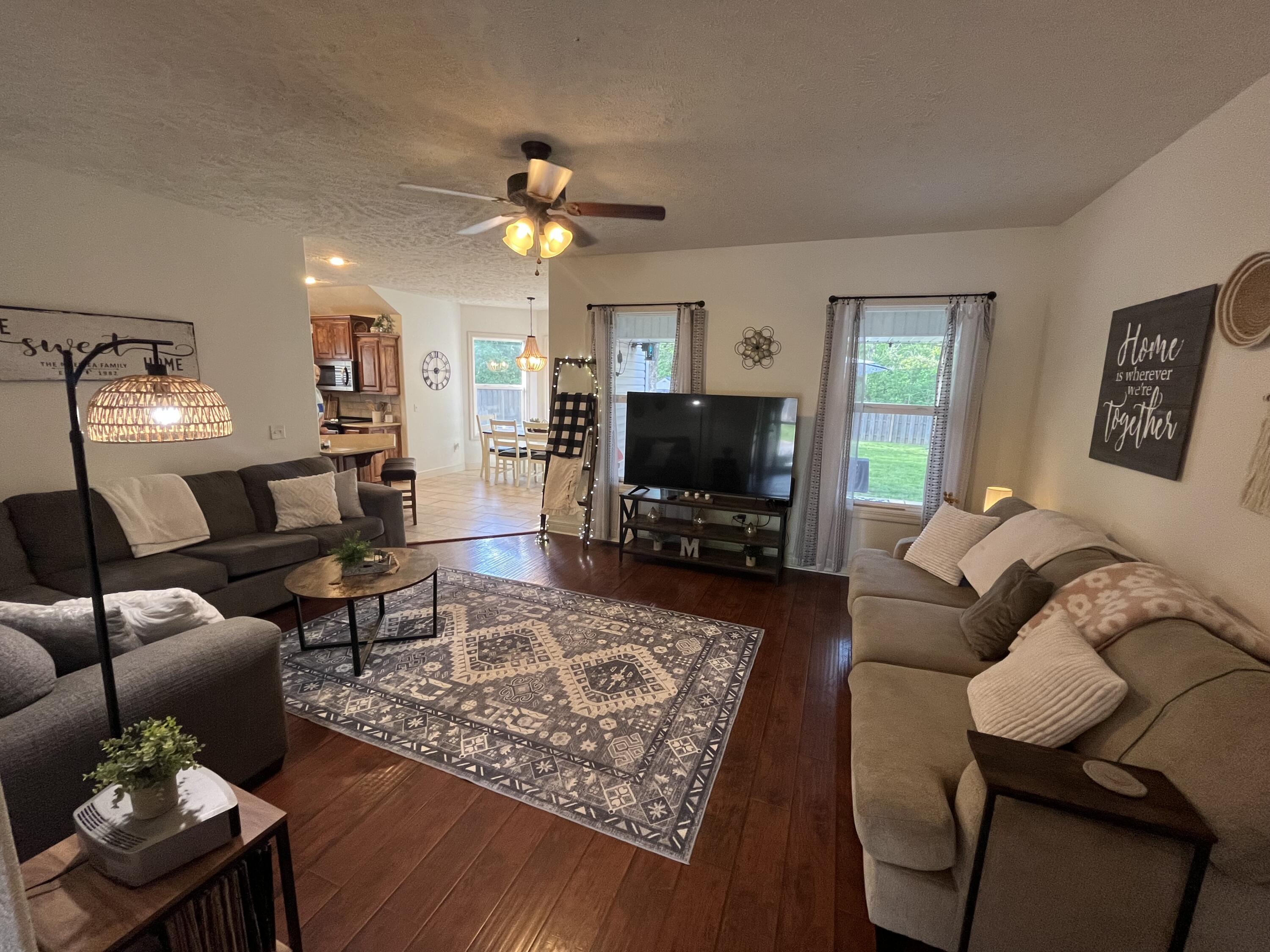 1025 Nickolas Street Property Photo 5