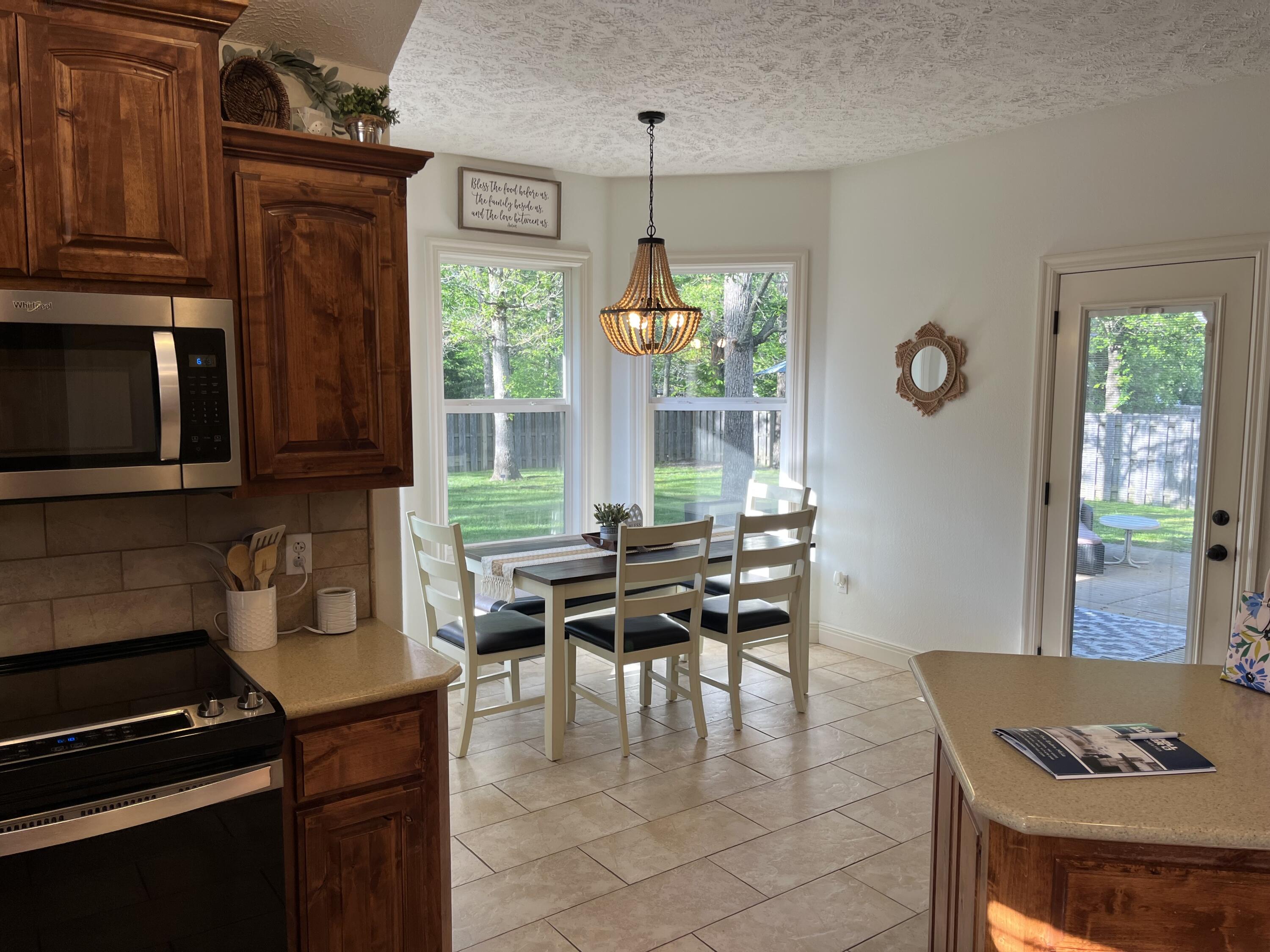 1025 Nickolas Street Property Photo 15