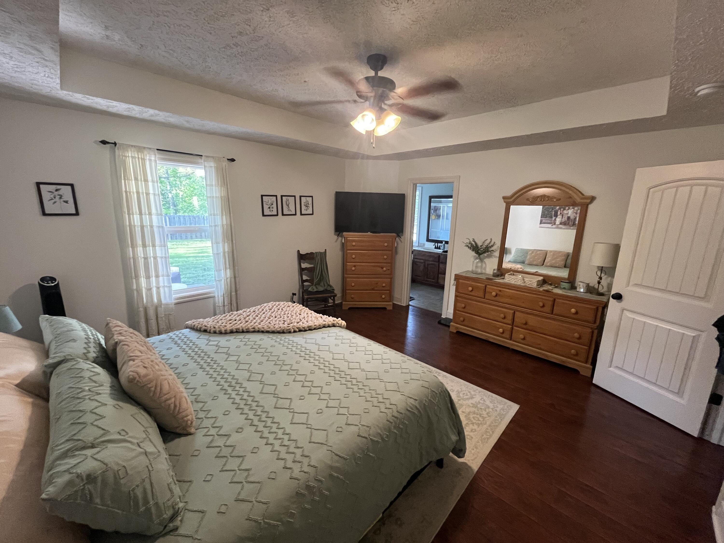 1025 Nickolas Street Property Photo 18