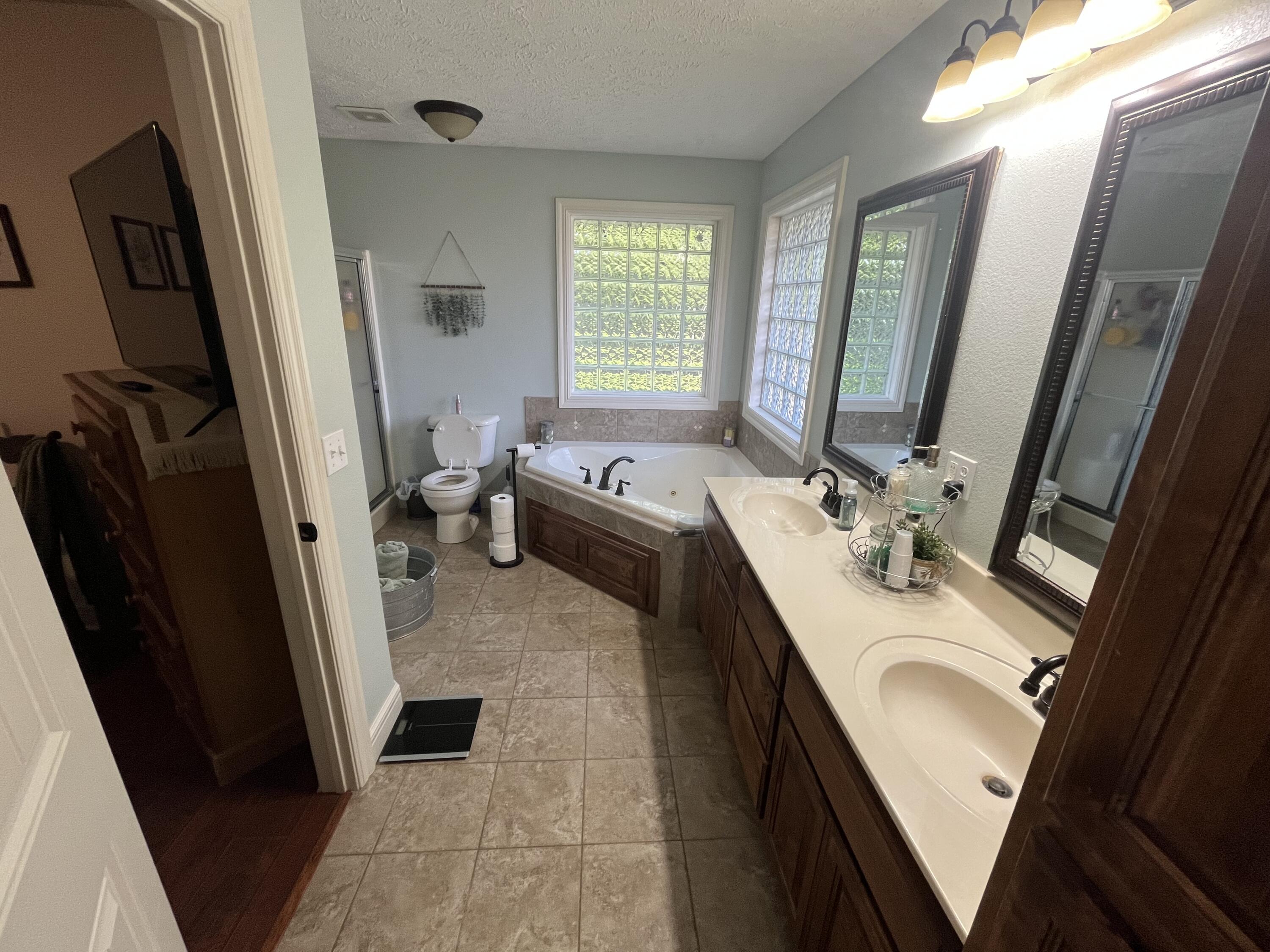 1025 Nickolas Street Property Photo 19