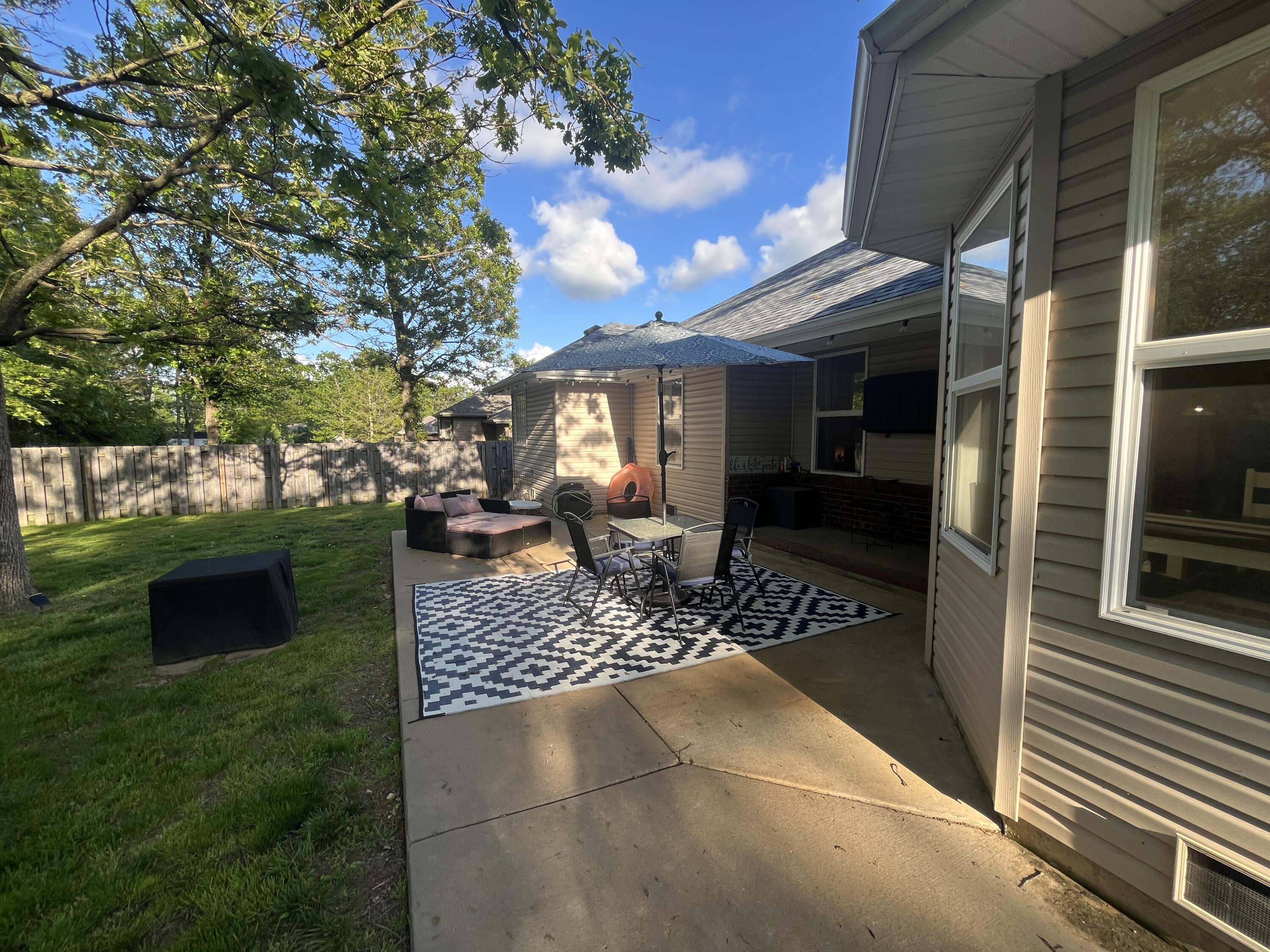 1025 Nickolas Street Property Photo 28