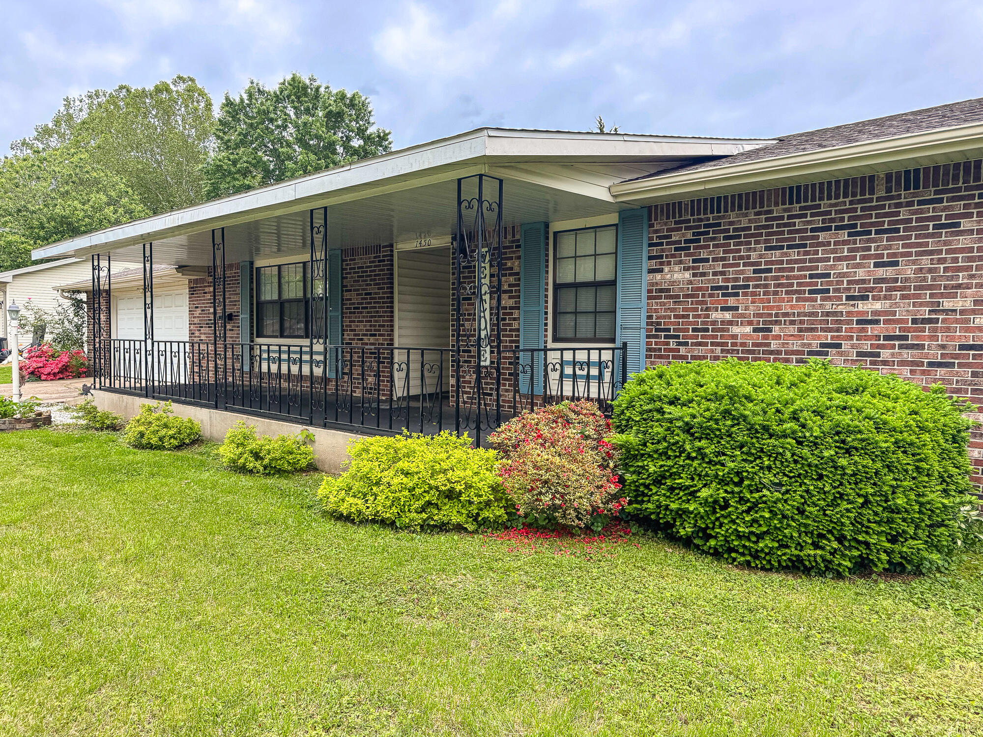 1450 4th Street Property Photo 2