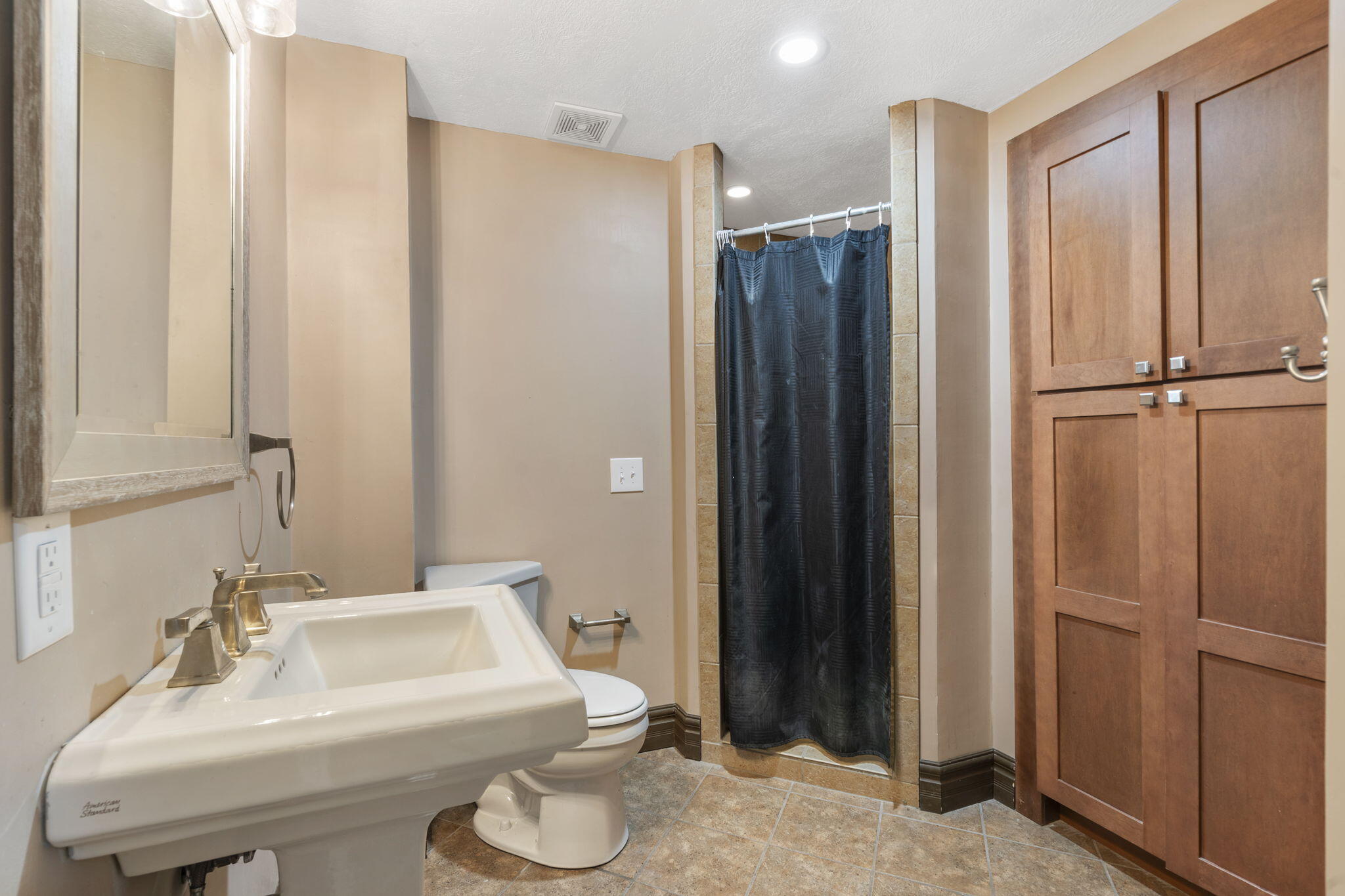 3437 South Kings Avenue Property Photo 8