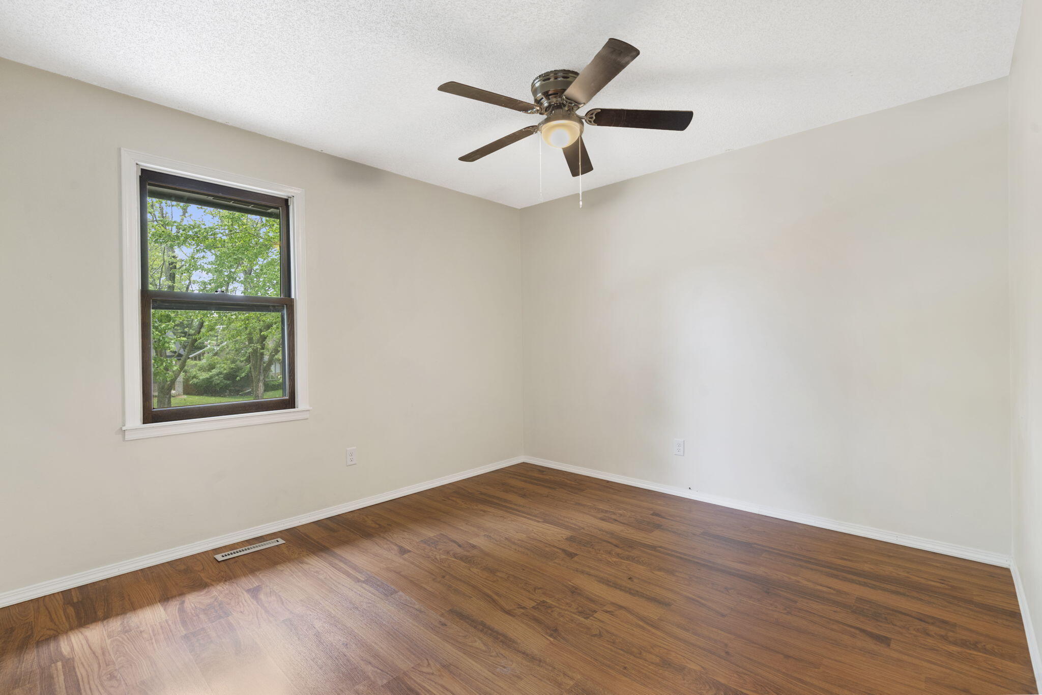 3437 South Kings Avenue Property Photo 27