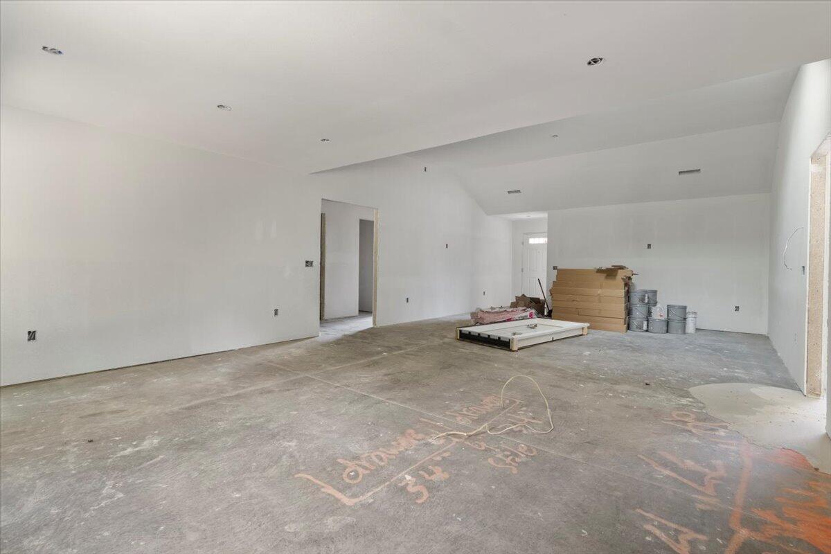 2405 Deatherage Avenue Property Photo 9