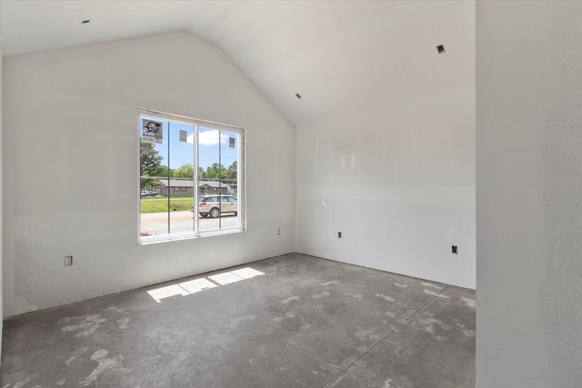 2405 Deatherage Avenue Property Photo 10