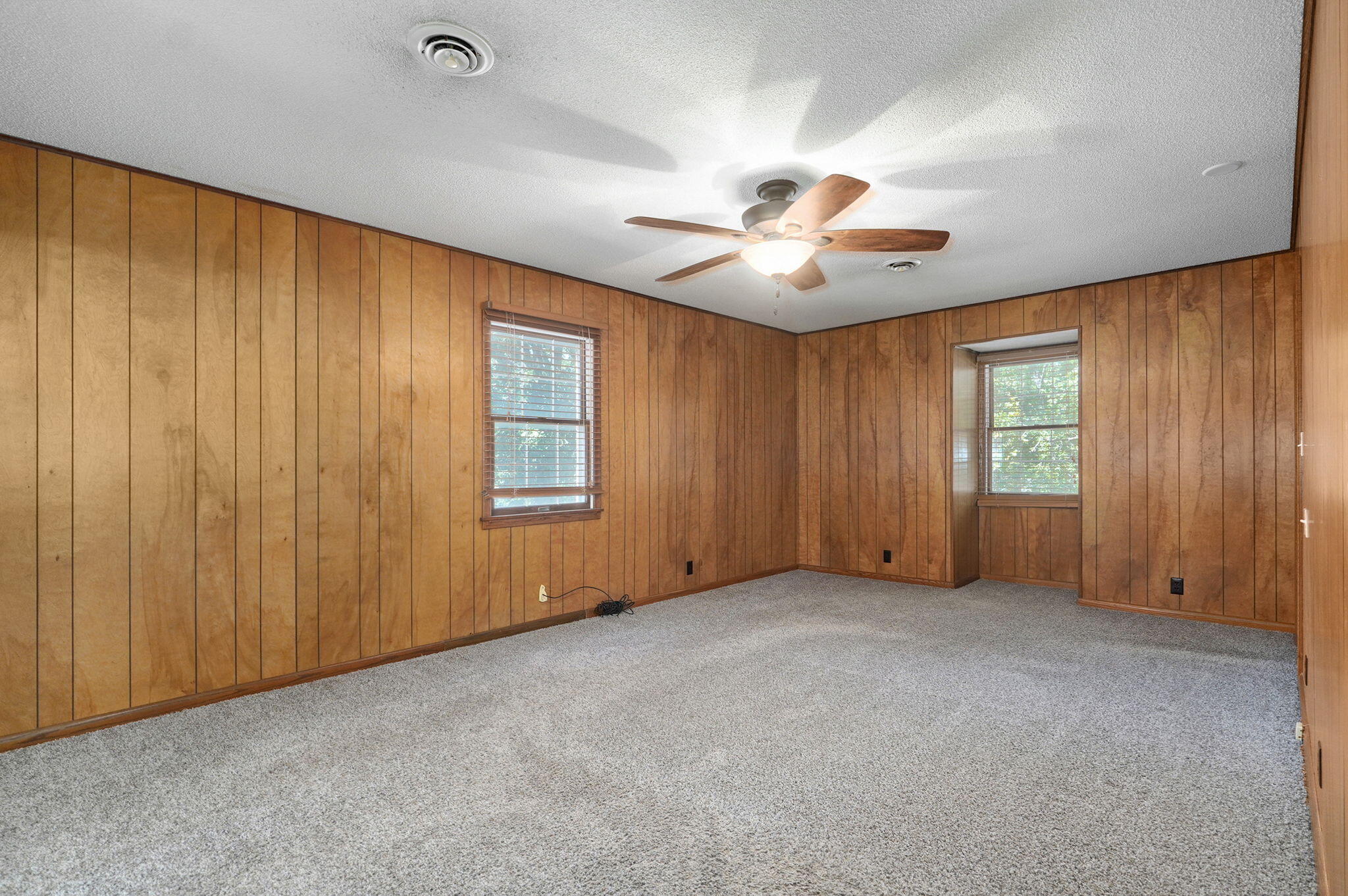 612 East Glendale Street Property Photo 28