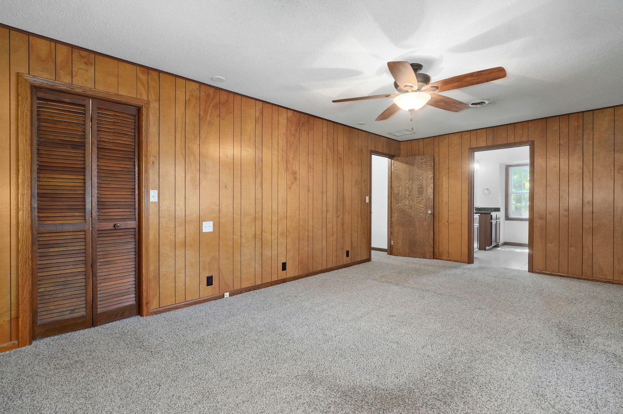 612 East Glendale Street Property Photo 29
