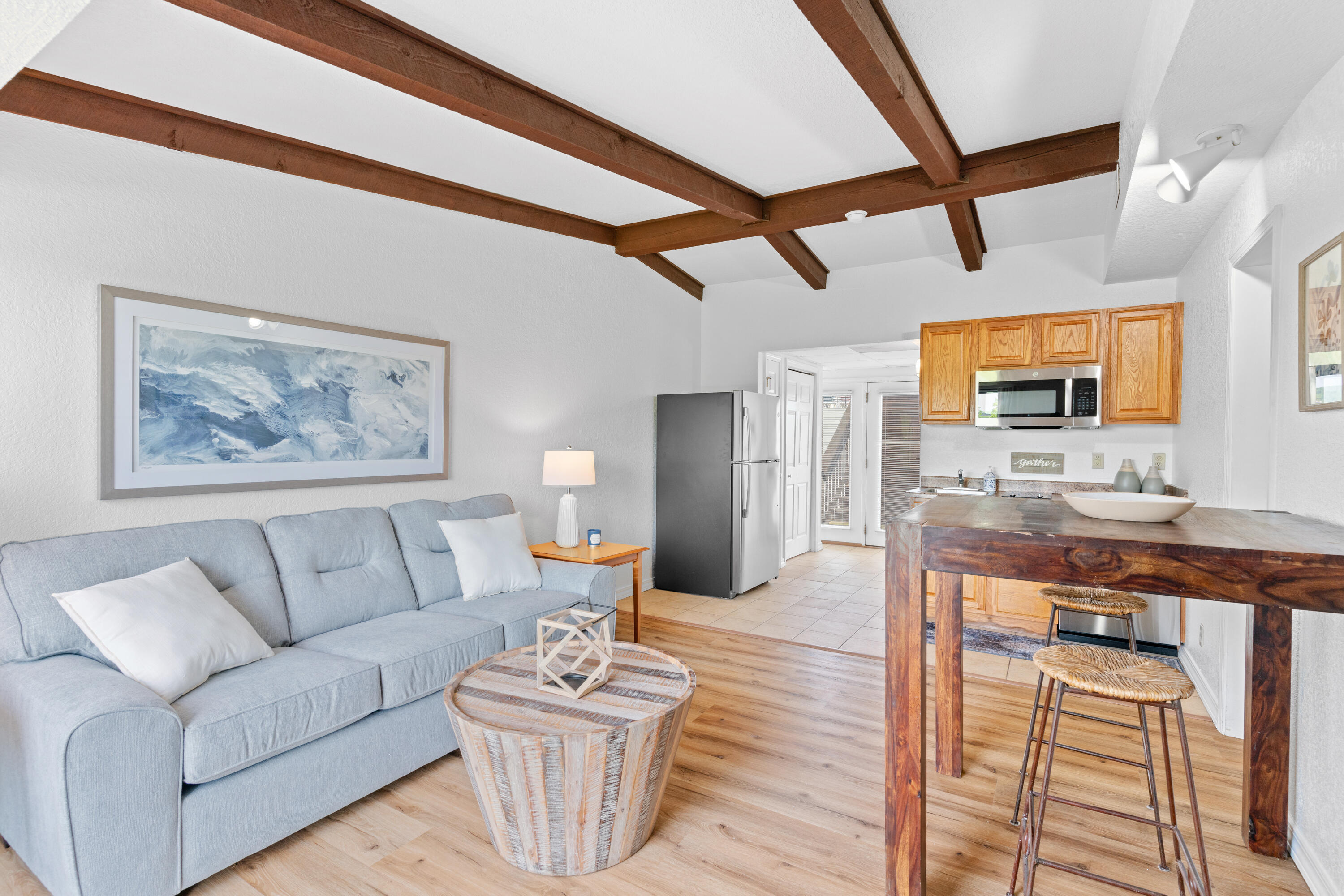 100 Getaway Circle Property Photo 6