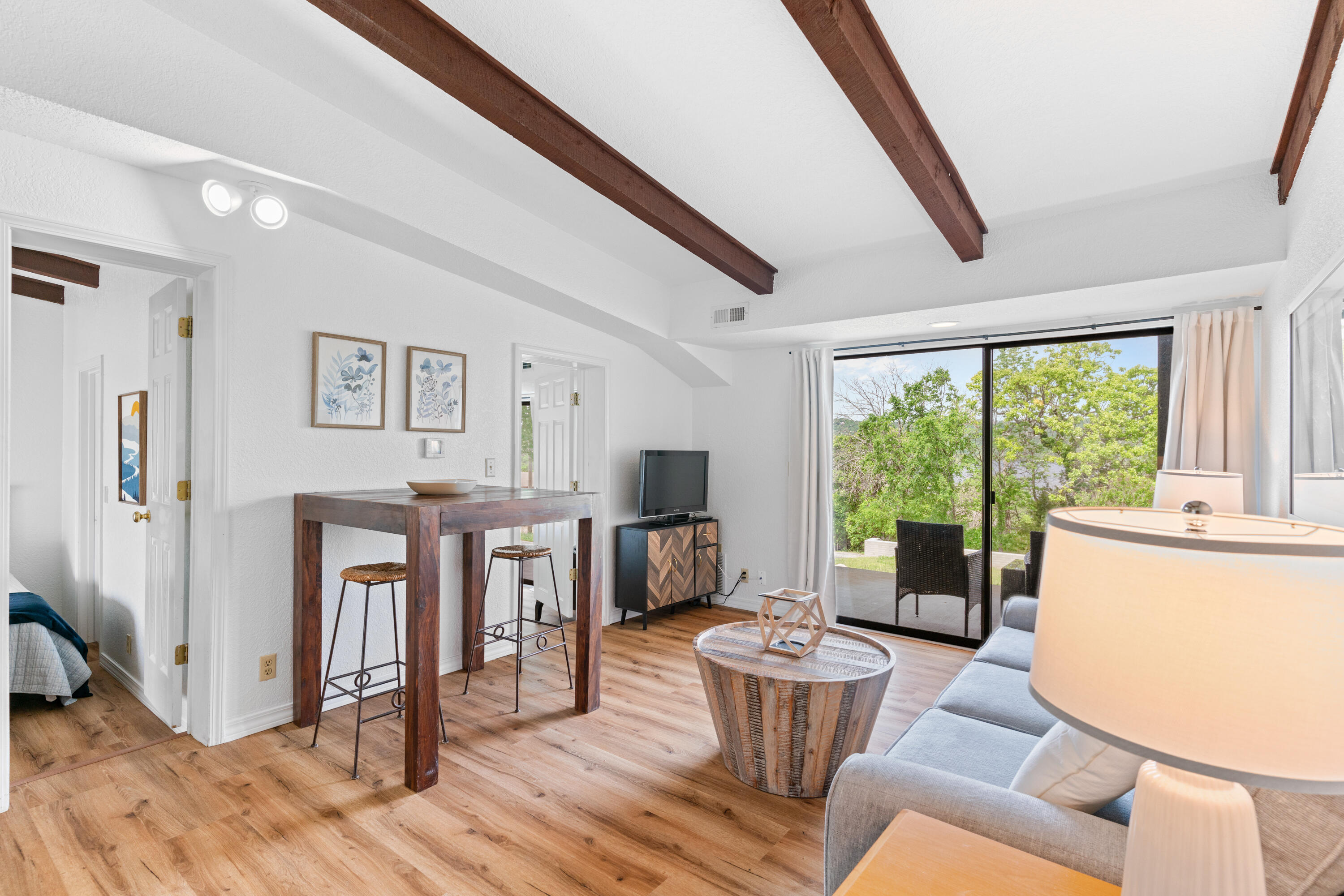 100 Getaway Circle Property Photo 10