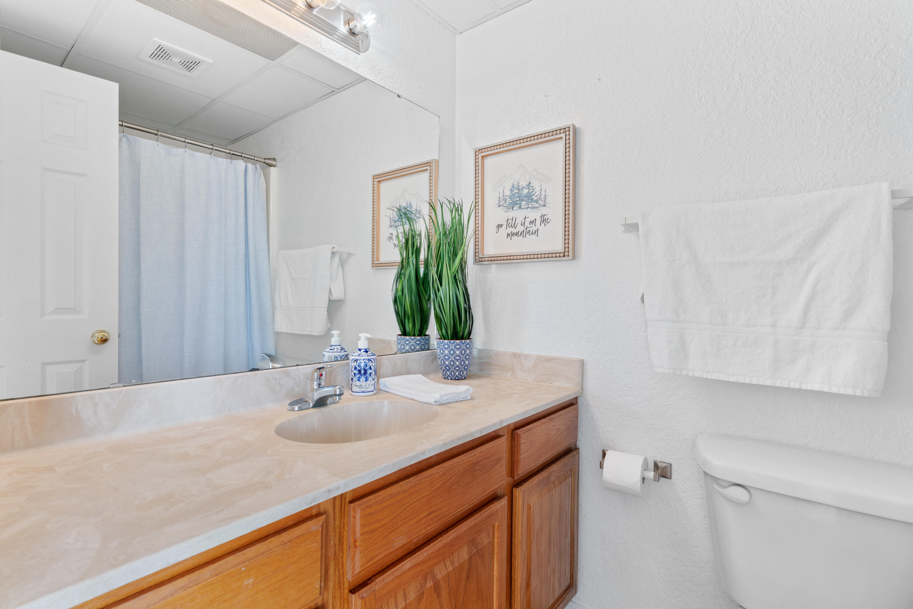 100 Getaway Circle Property Photo 12