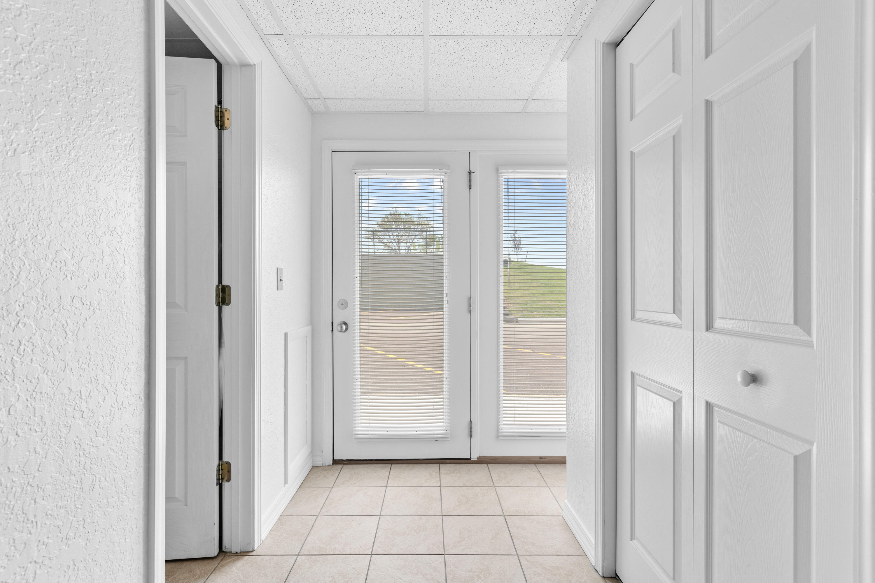100 Getaway Circle Property Photo 16