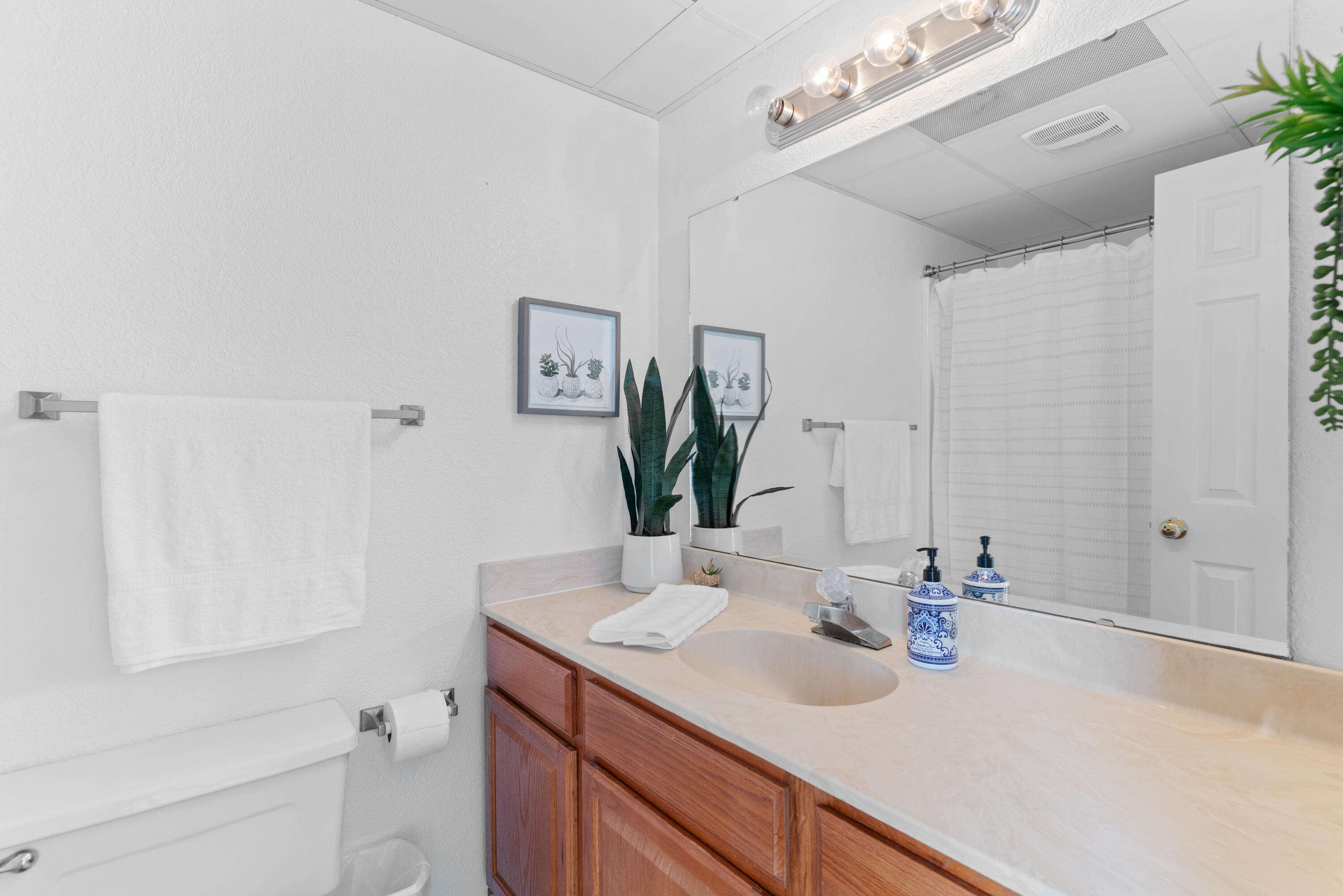 100 Getaway Circle Property Photo 17