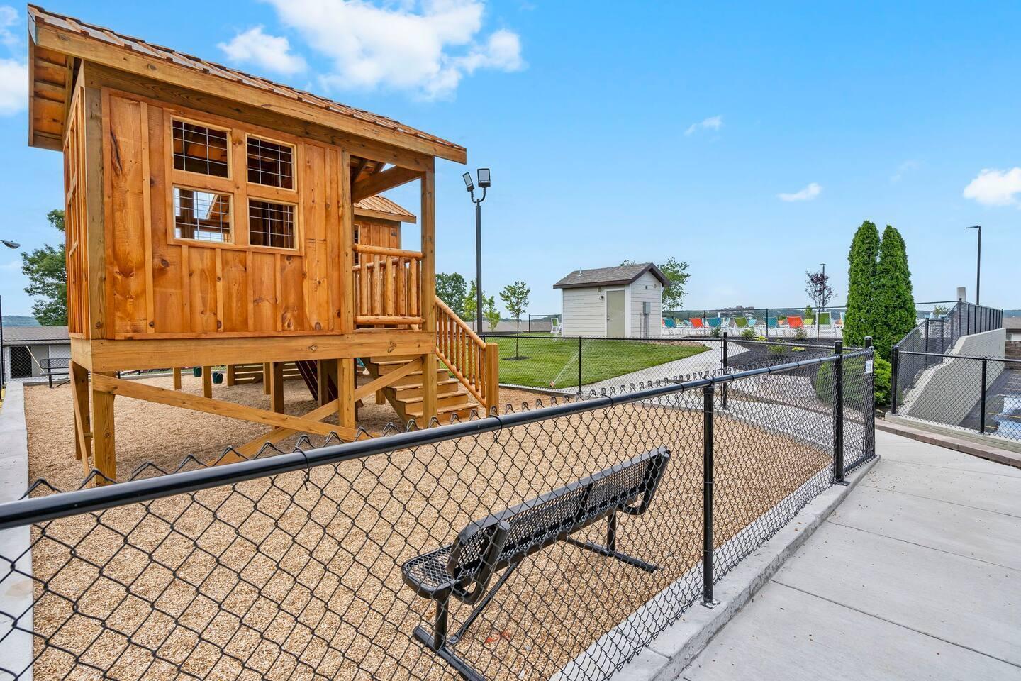 100 Getaway Circle Property Photo 33