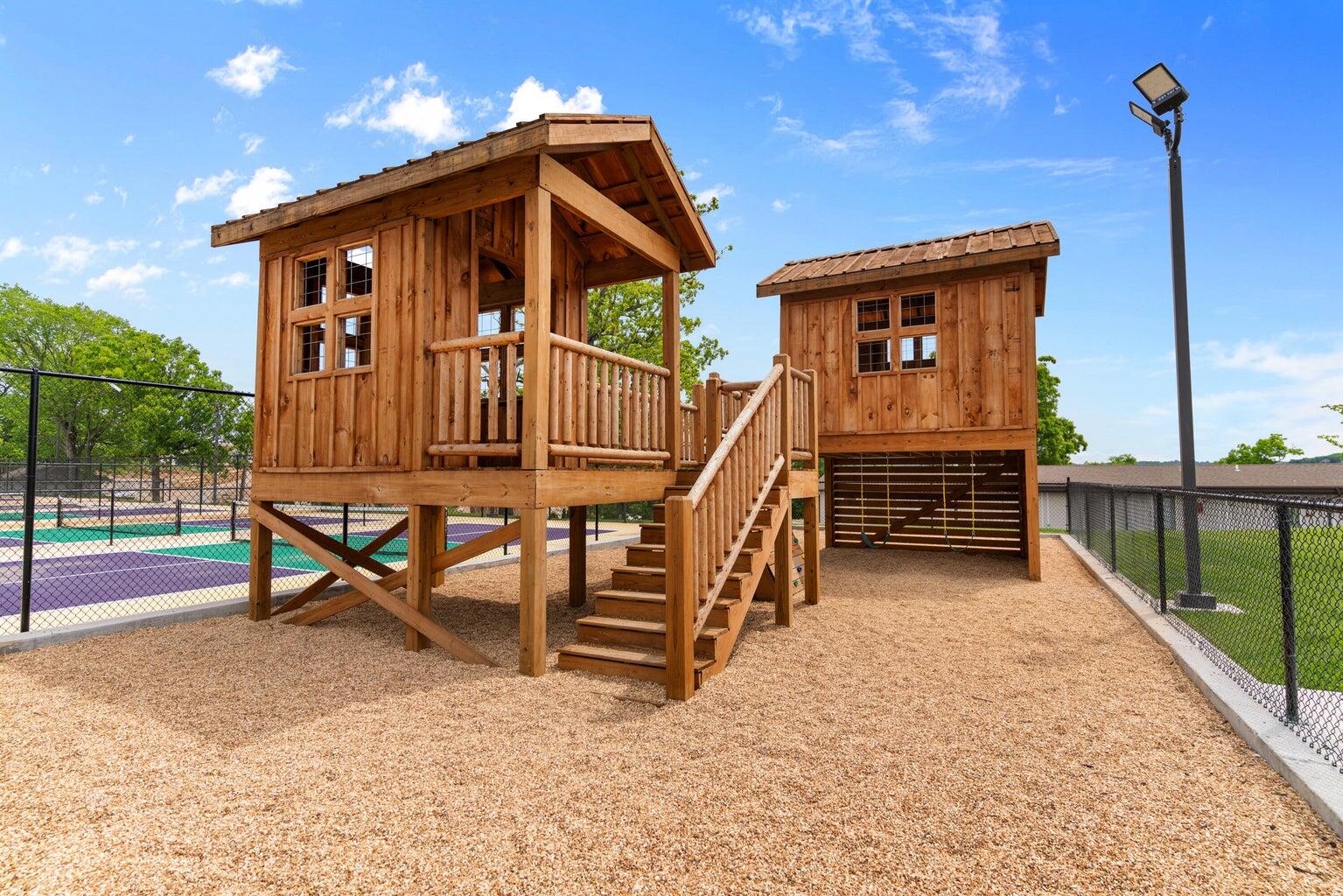 100 Getaway Circle Property Photo 34
