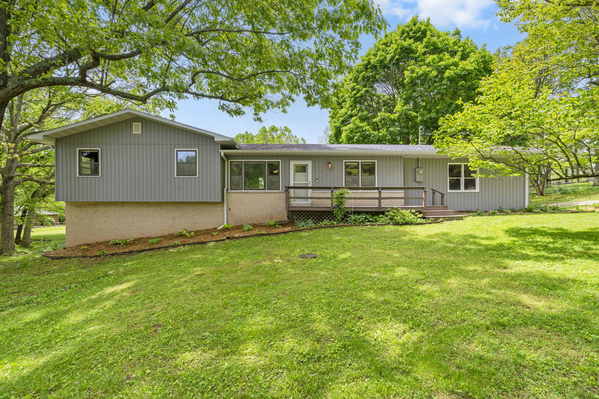 5926 East Farm Road 142 Property Photo 1