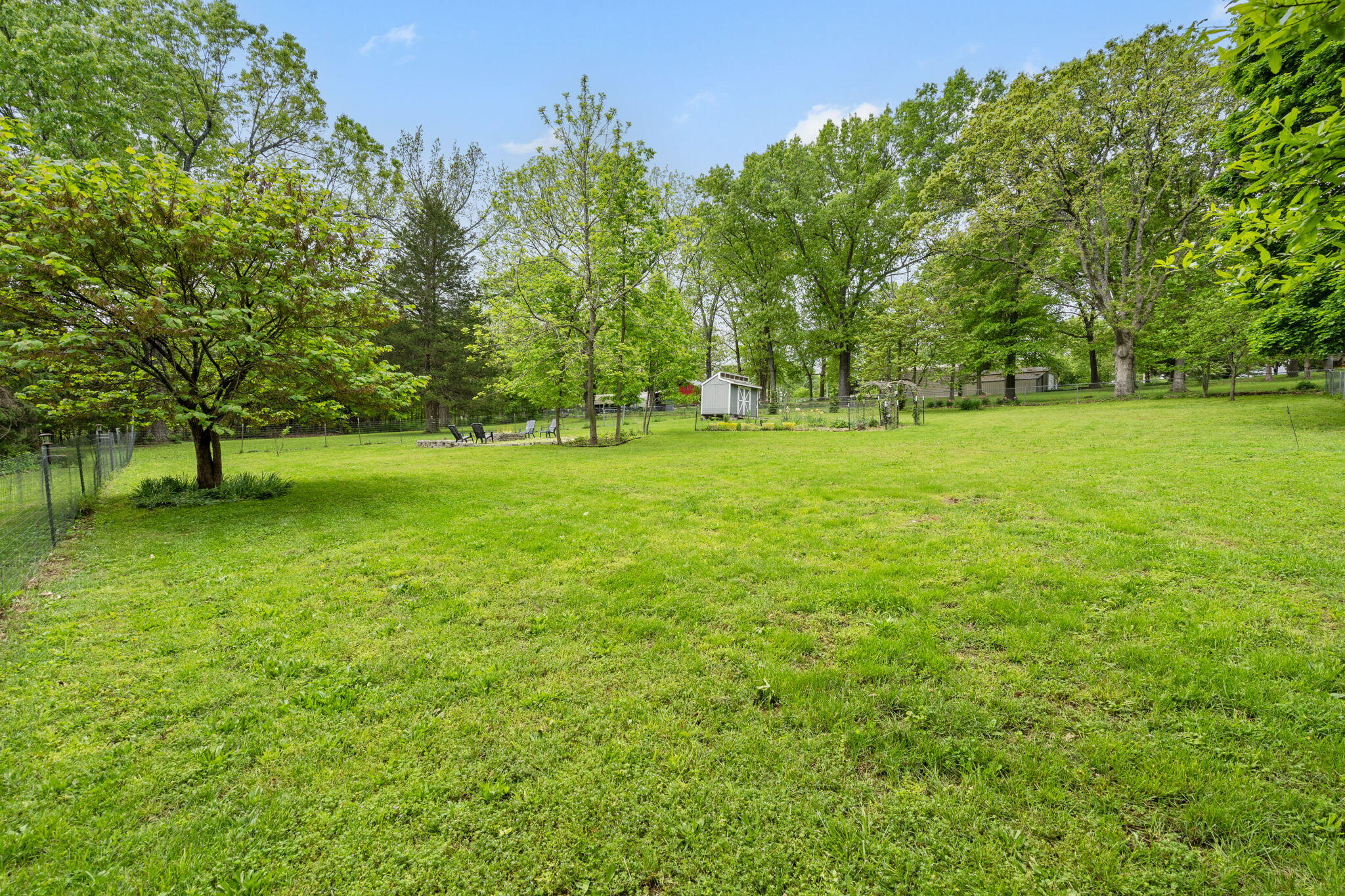 5926 East Farm Road 142 Property Photo 23