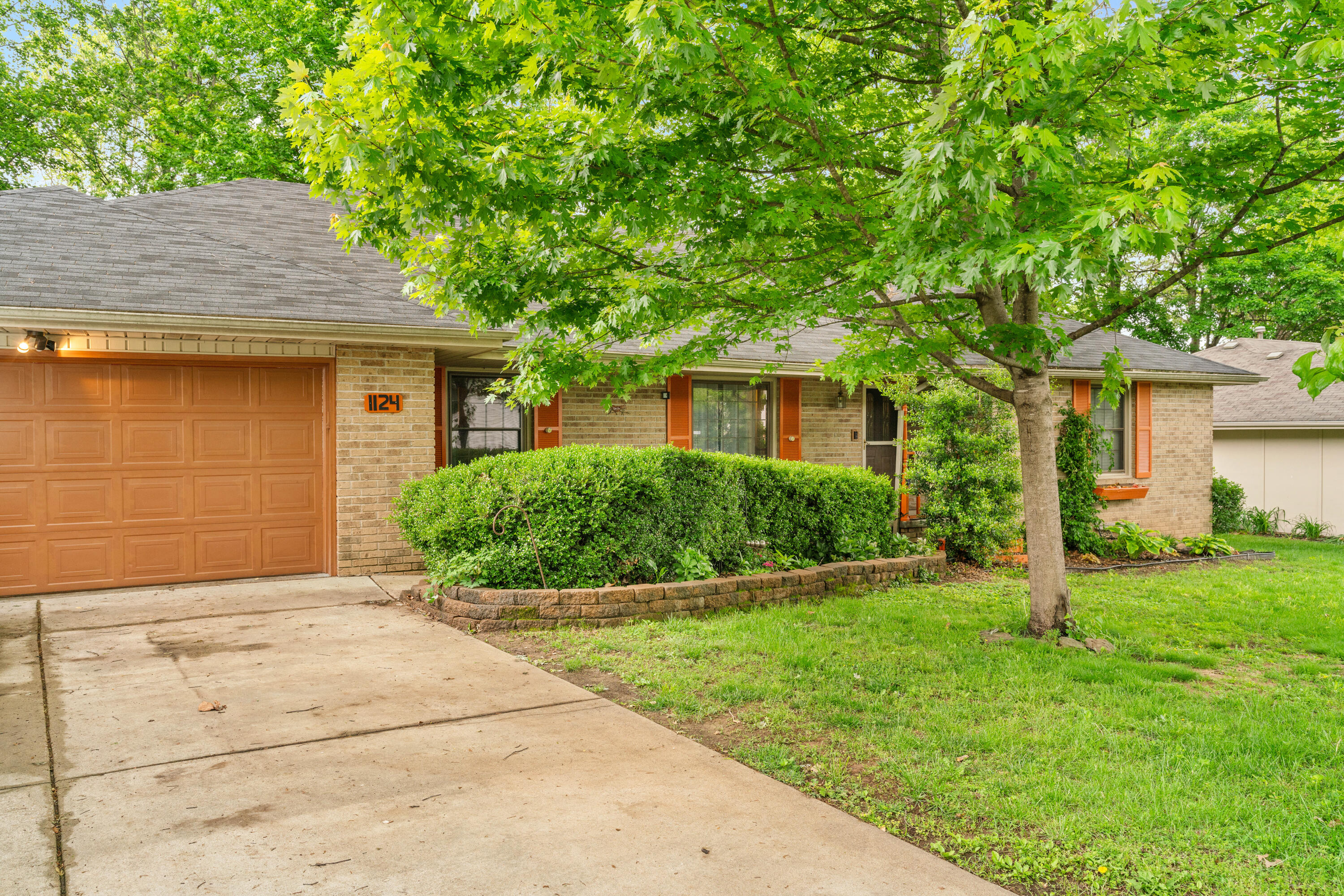 1124 West Swan Street Property Photo 3