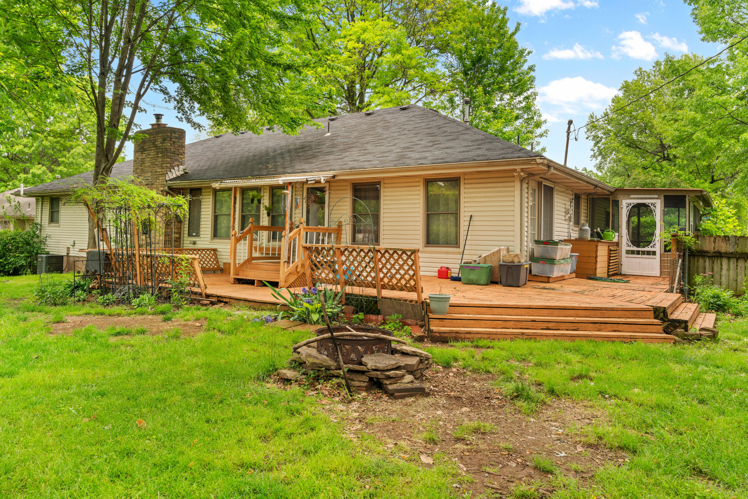 1124 West Swan Street Property Photo 23