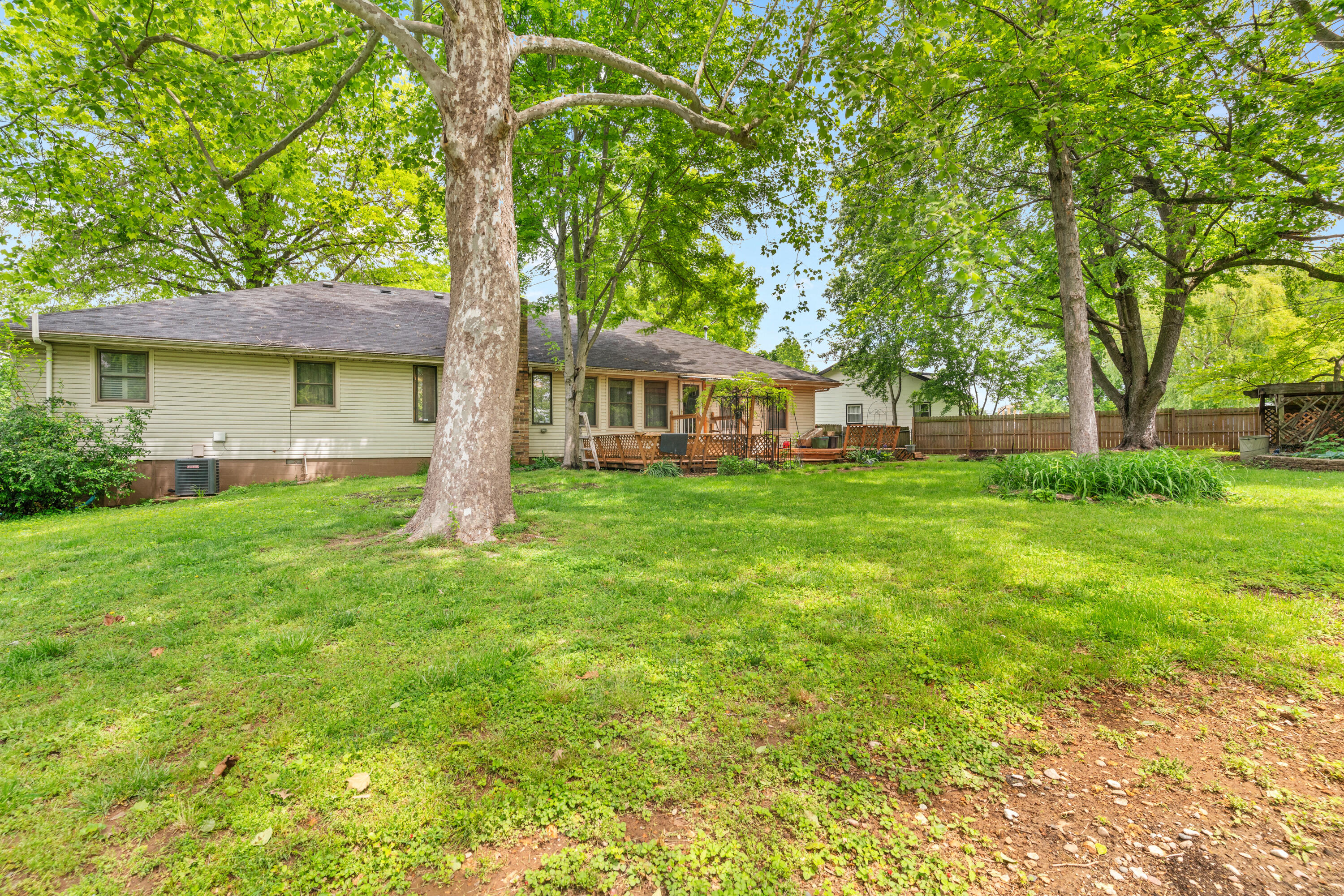 1124 West Swan Street Property Photo 25