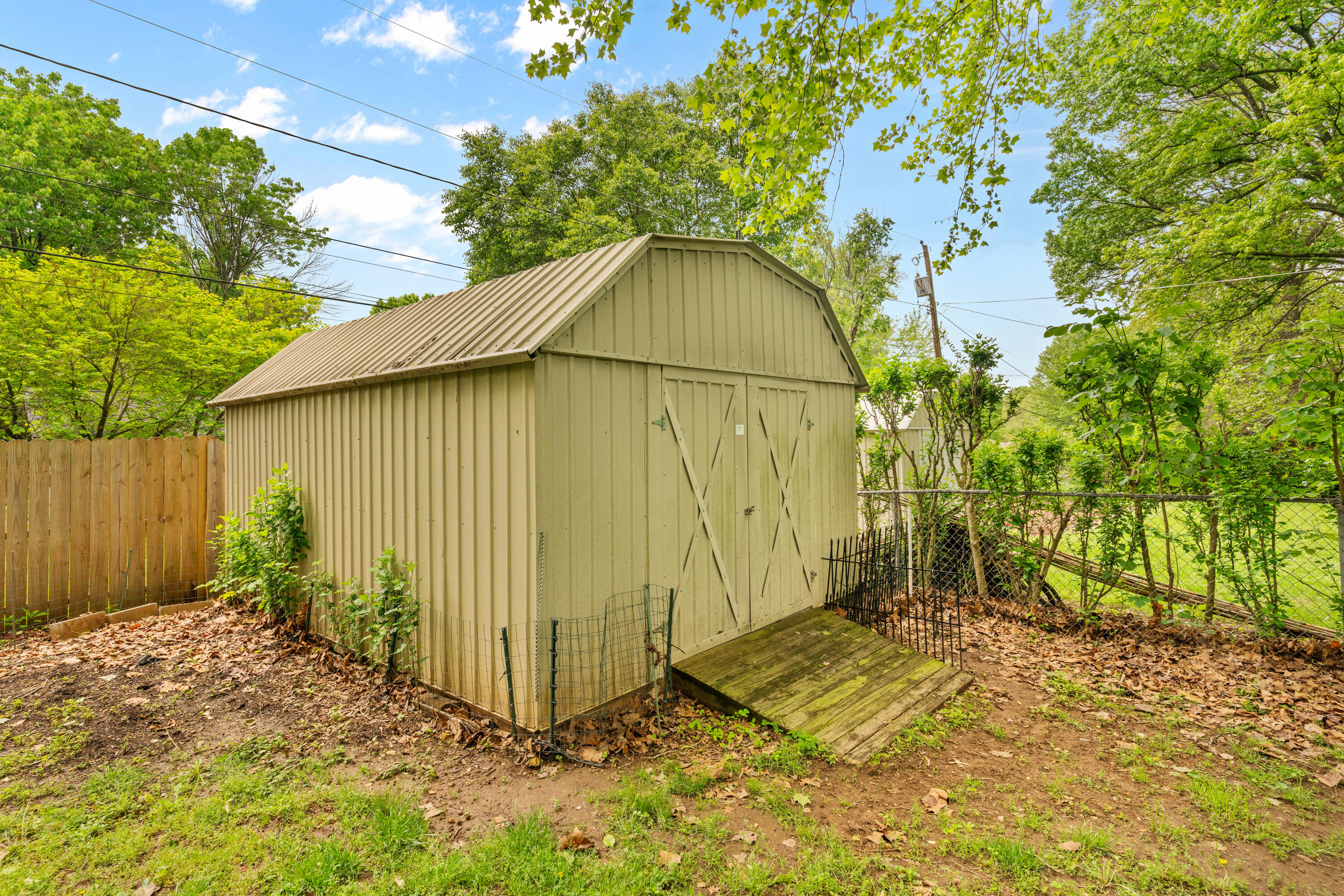 1124 West Swan Street Property Photo 26