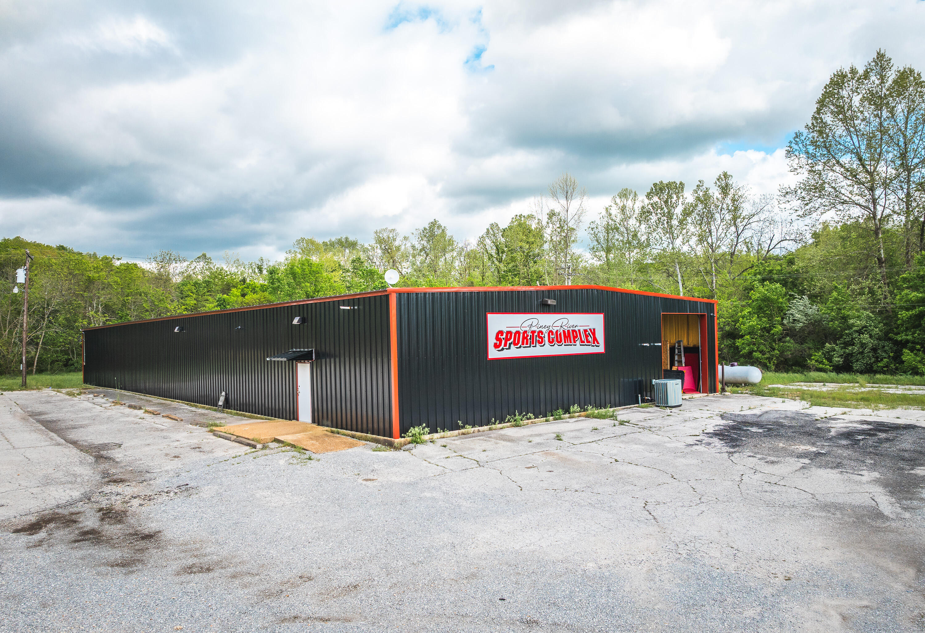 610 Highway B Property Photo 18