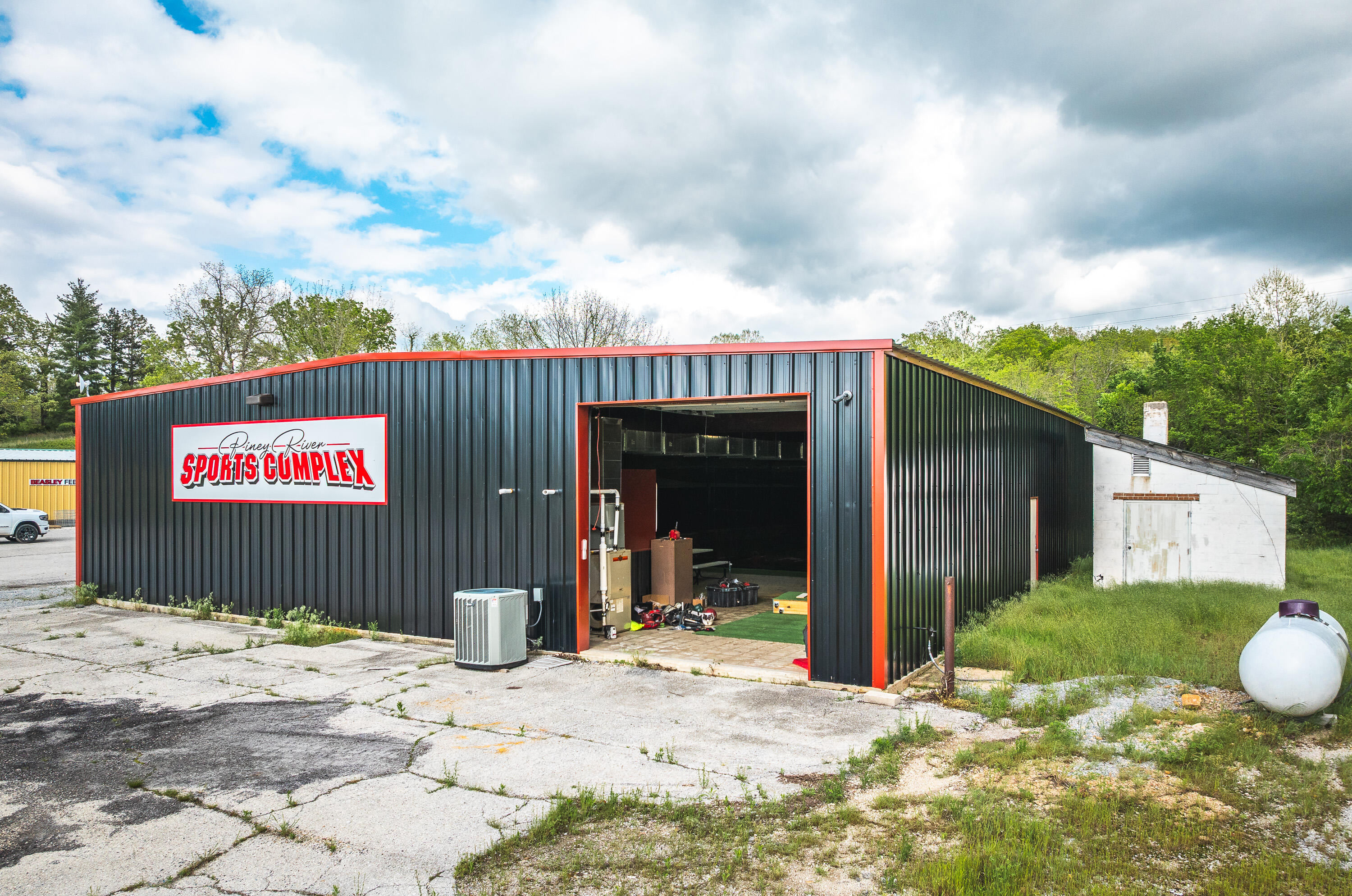 610 Highway B Property Photo 19