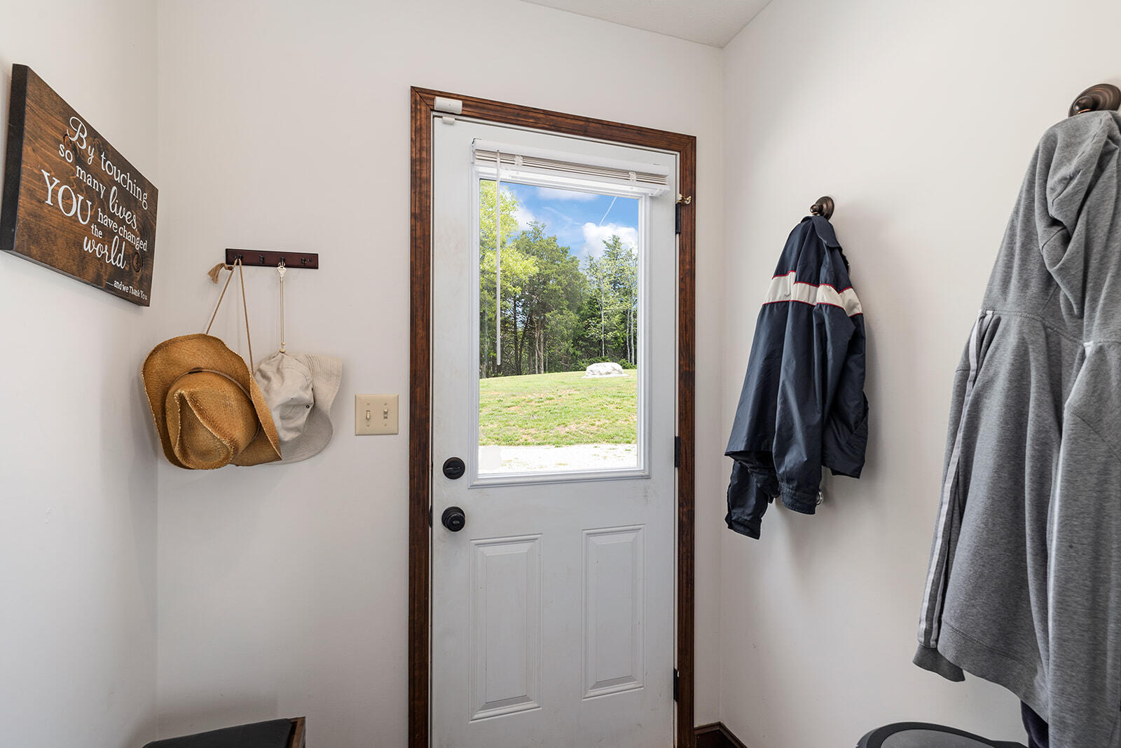9099 Holly Property Photo 24
