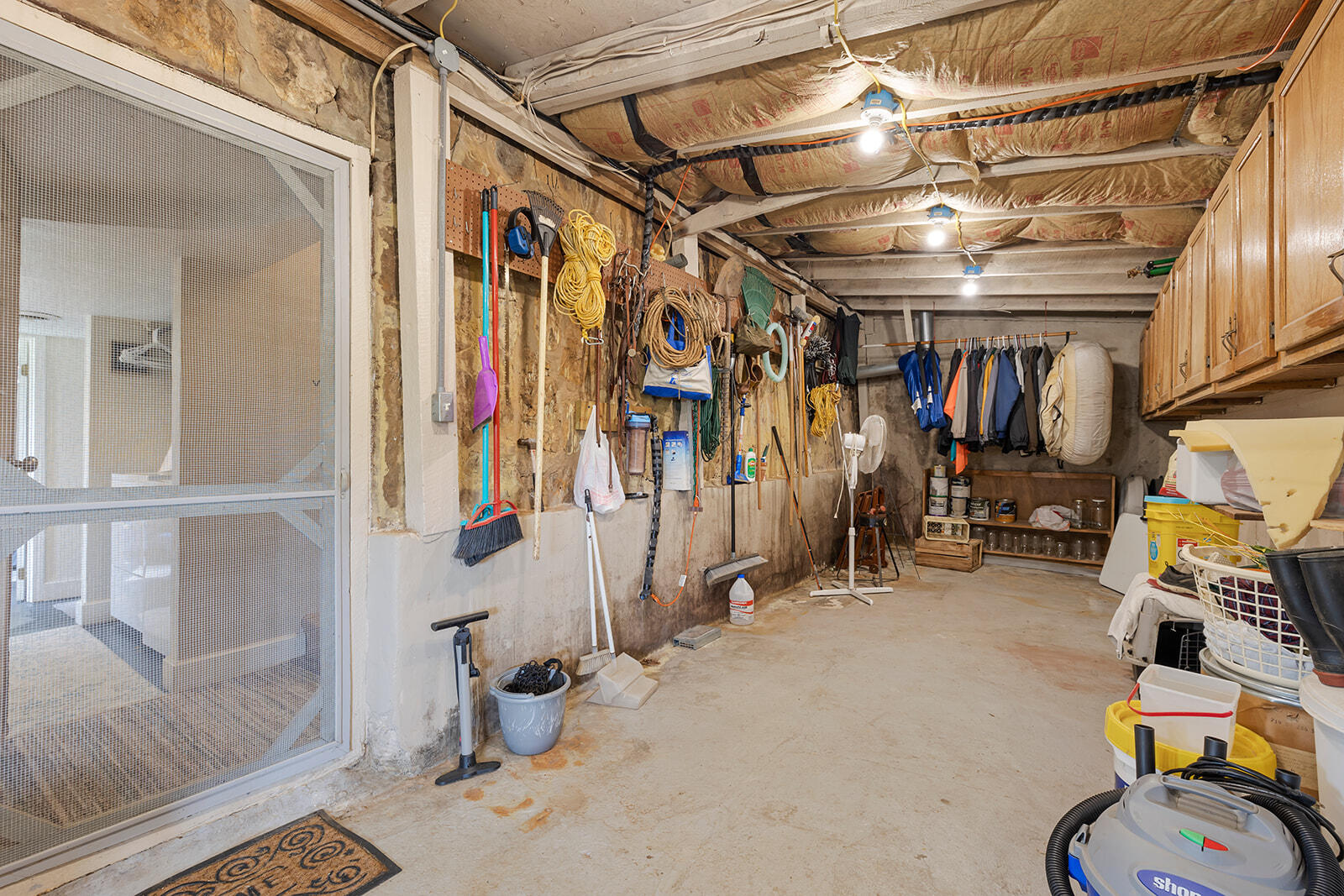 9099 Holly Property Photo 37