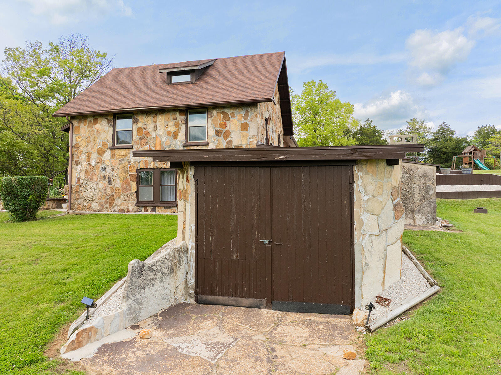 9099 Holly Property Photo 59