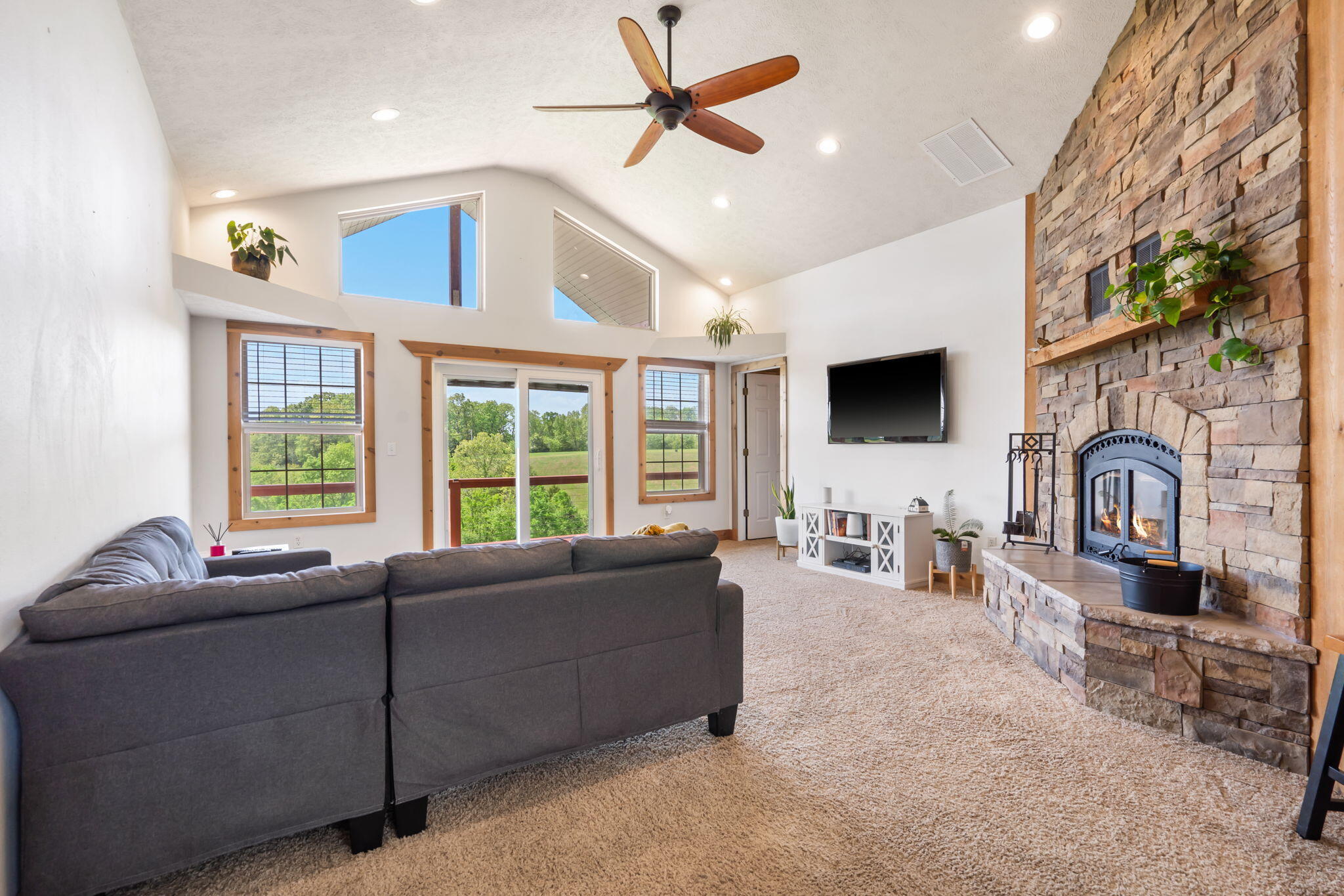 2885 Possum Trot Road Property Photo 4