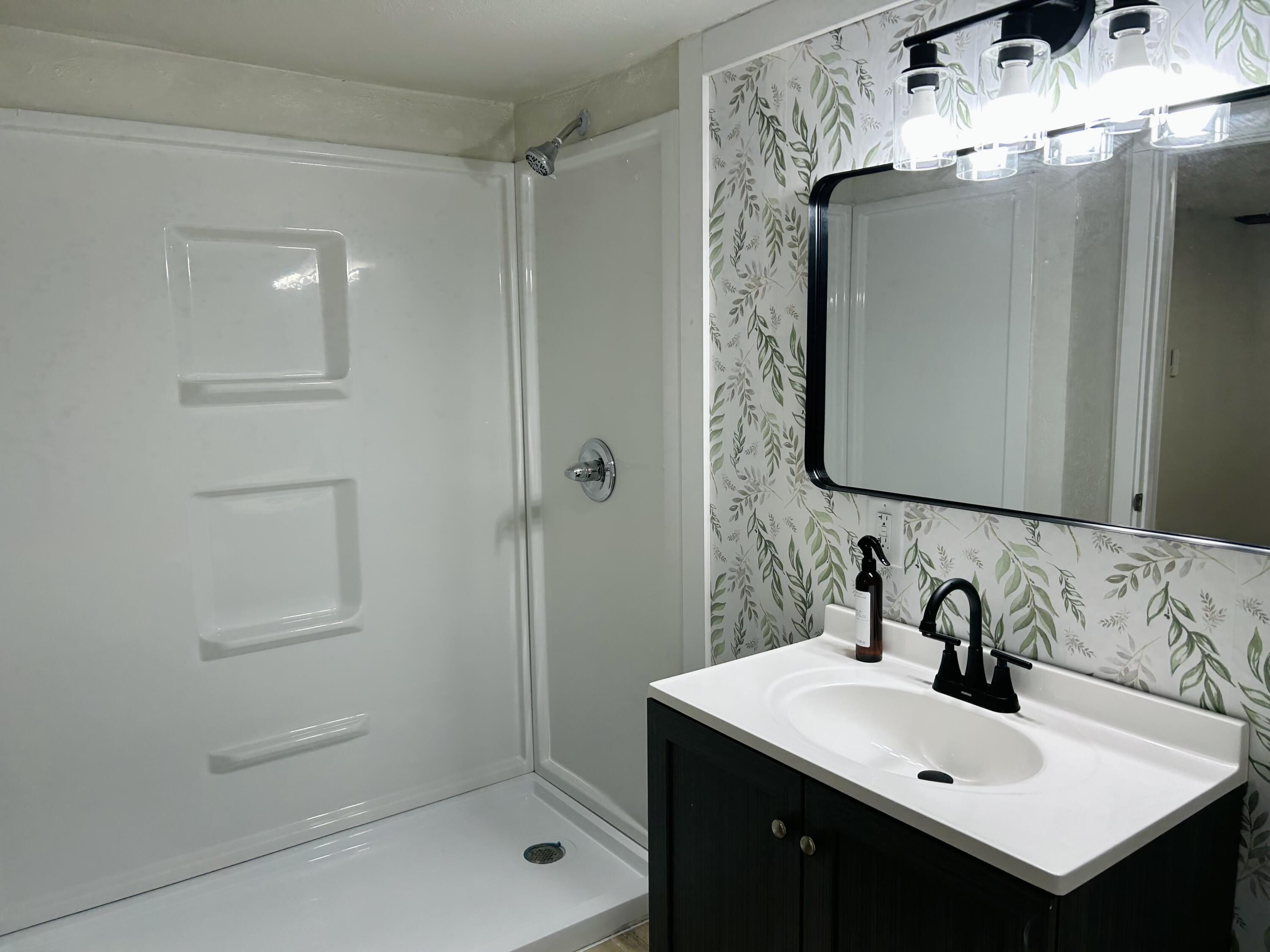 3240 West Page Street Property Photo 9